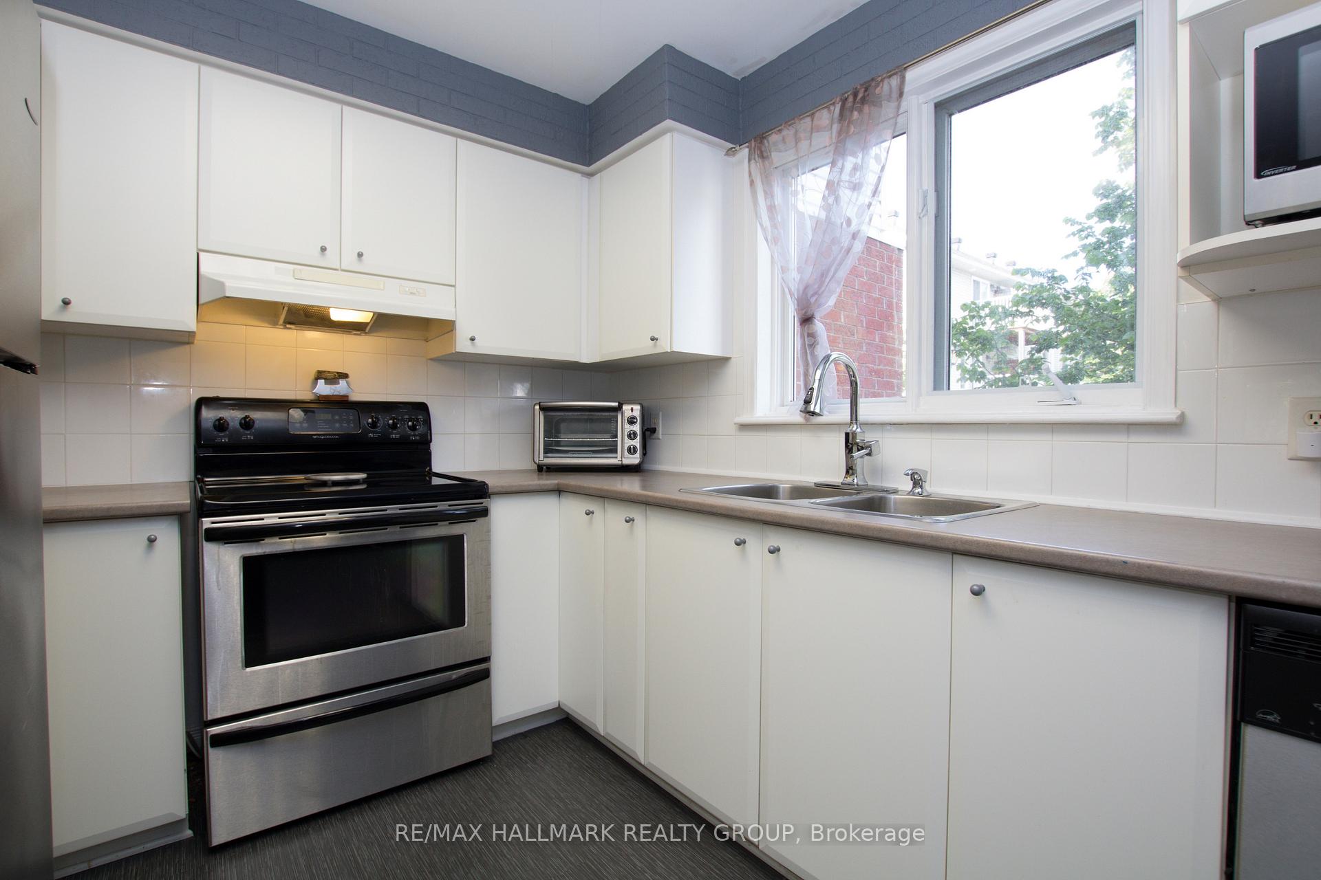 Photo 10 of 1683 Blohm Drive, Ottawa, Hunt Club Park — HOMEH