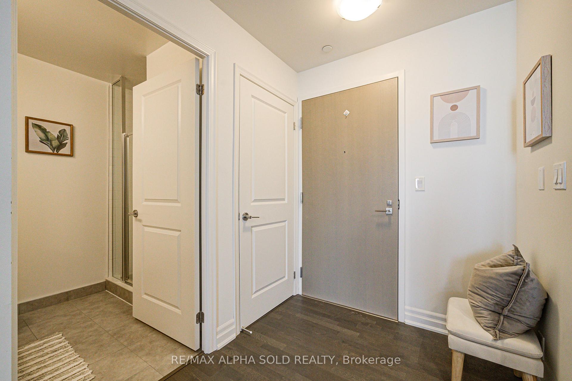 Photo 4 of Unit 1001, 10 Rouge Valley Drive W, Markham, Unionville — HOMEH