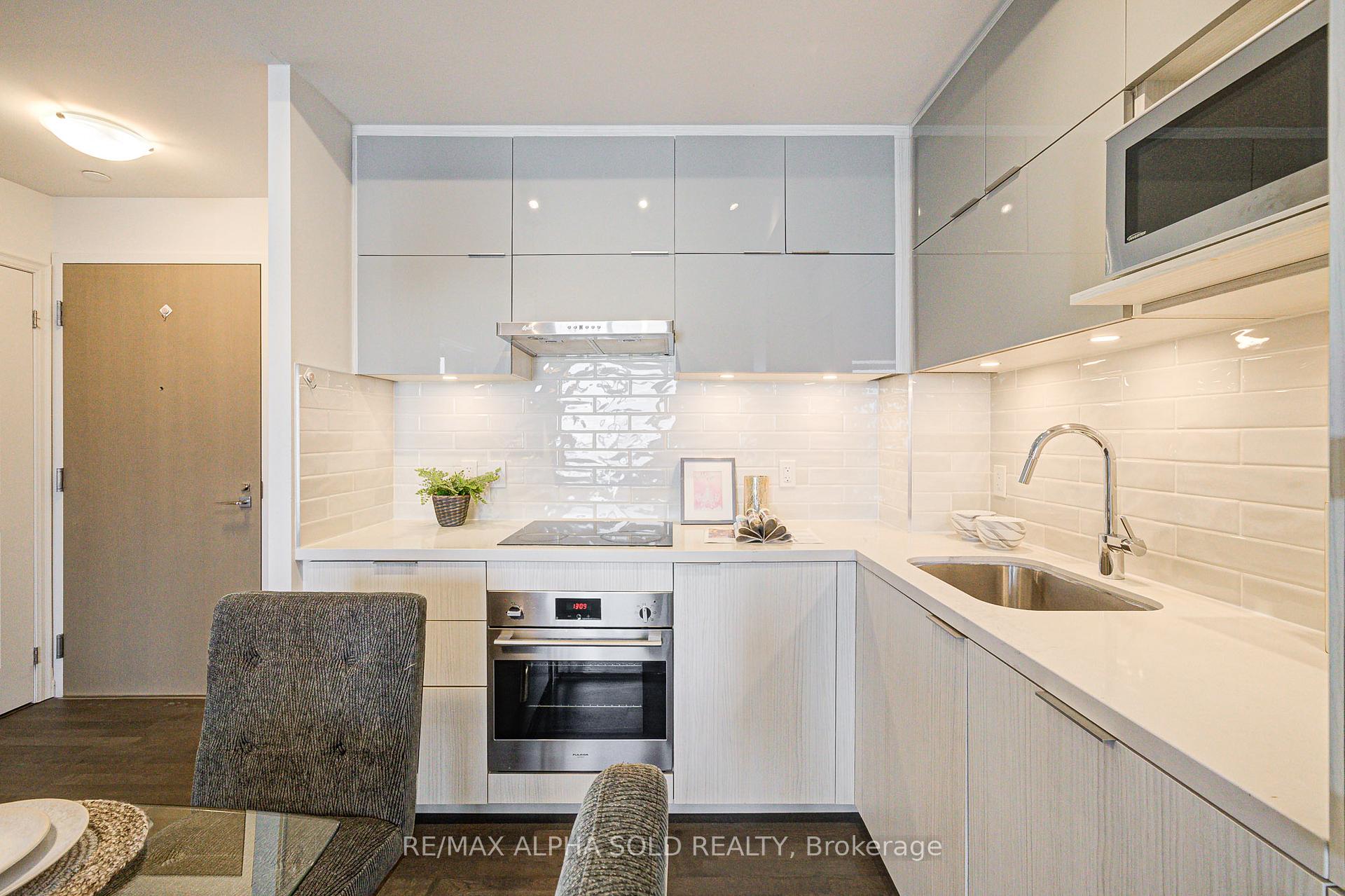 Photo 7 of Unit 1001, 10 Rouge Valley Drive W, Markham, Unionville — HOMEH