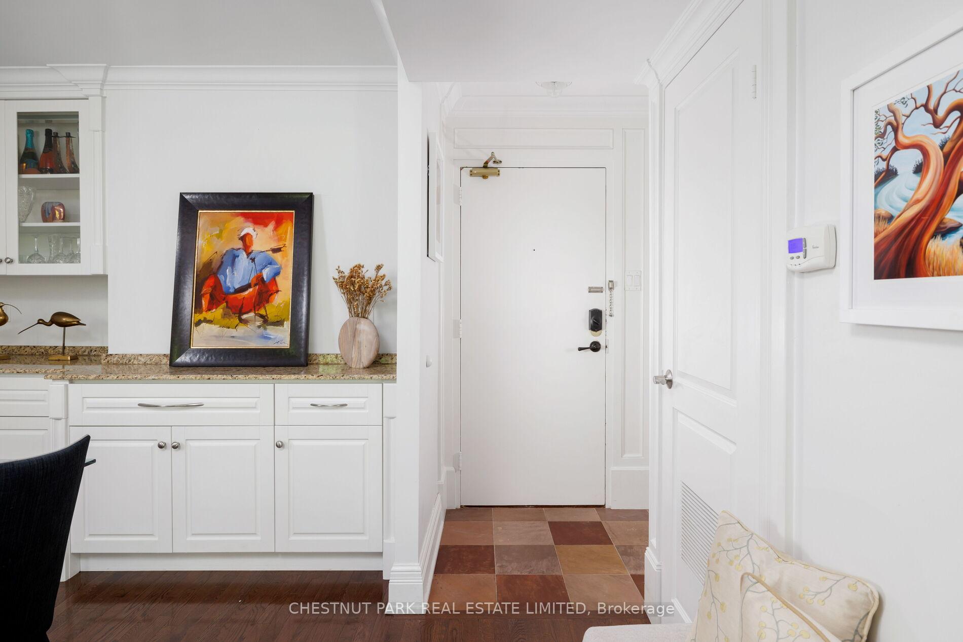 Photo 3 of Unit 304, 70 Montclair Avenue W, Toronto, Forest Hill South — HOMEH
