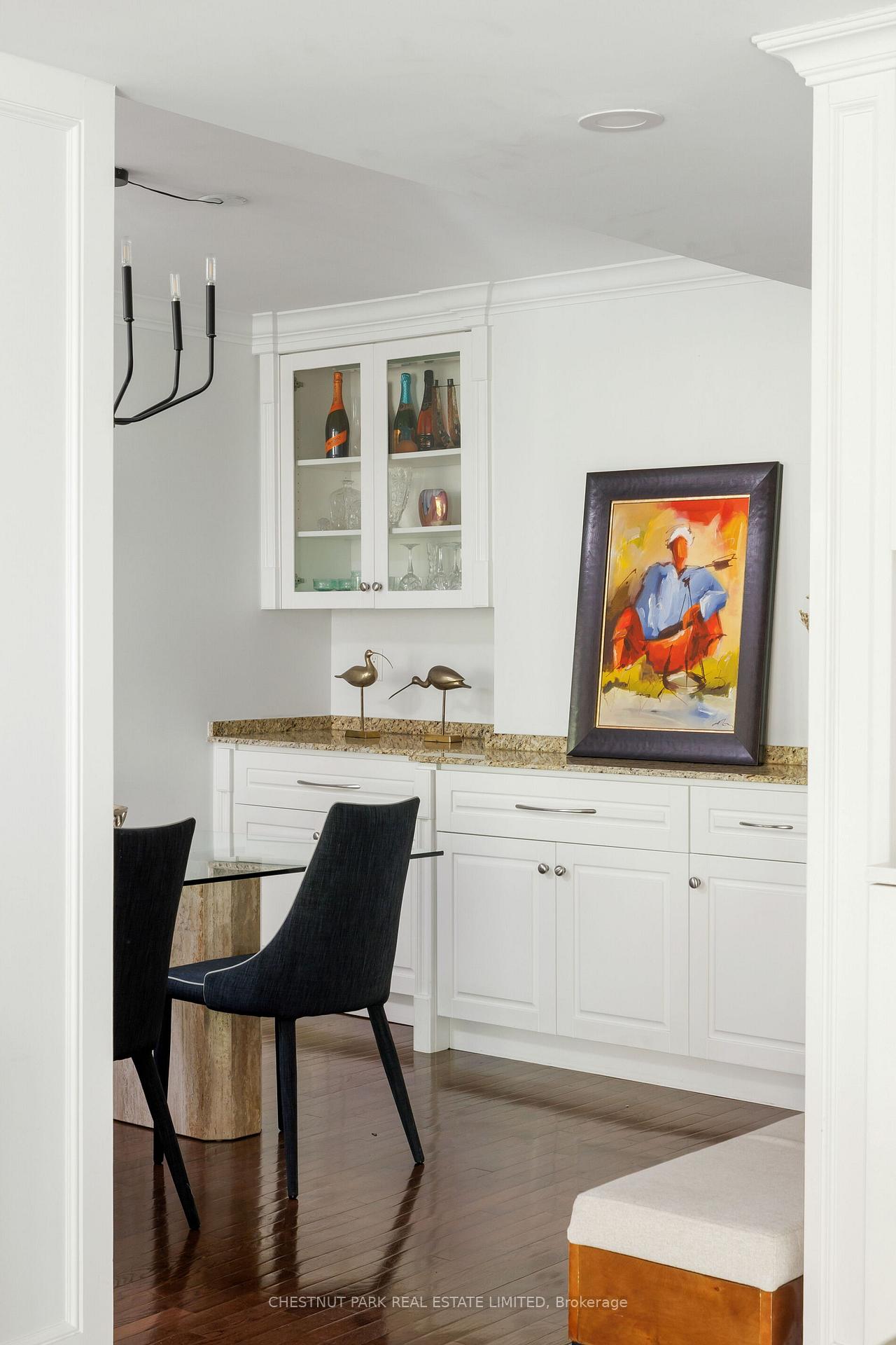 Photo 6 of Unit 304, 70 Montclair Avenue W, Toronto, Forest Hill South — HOMEH