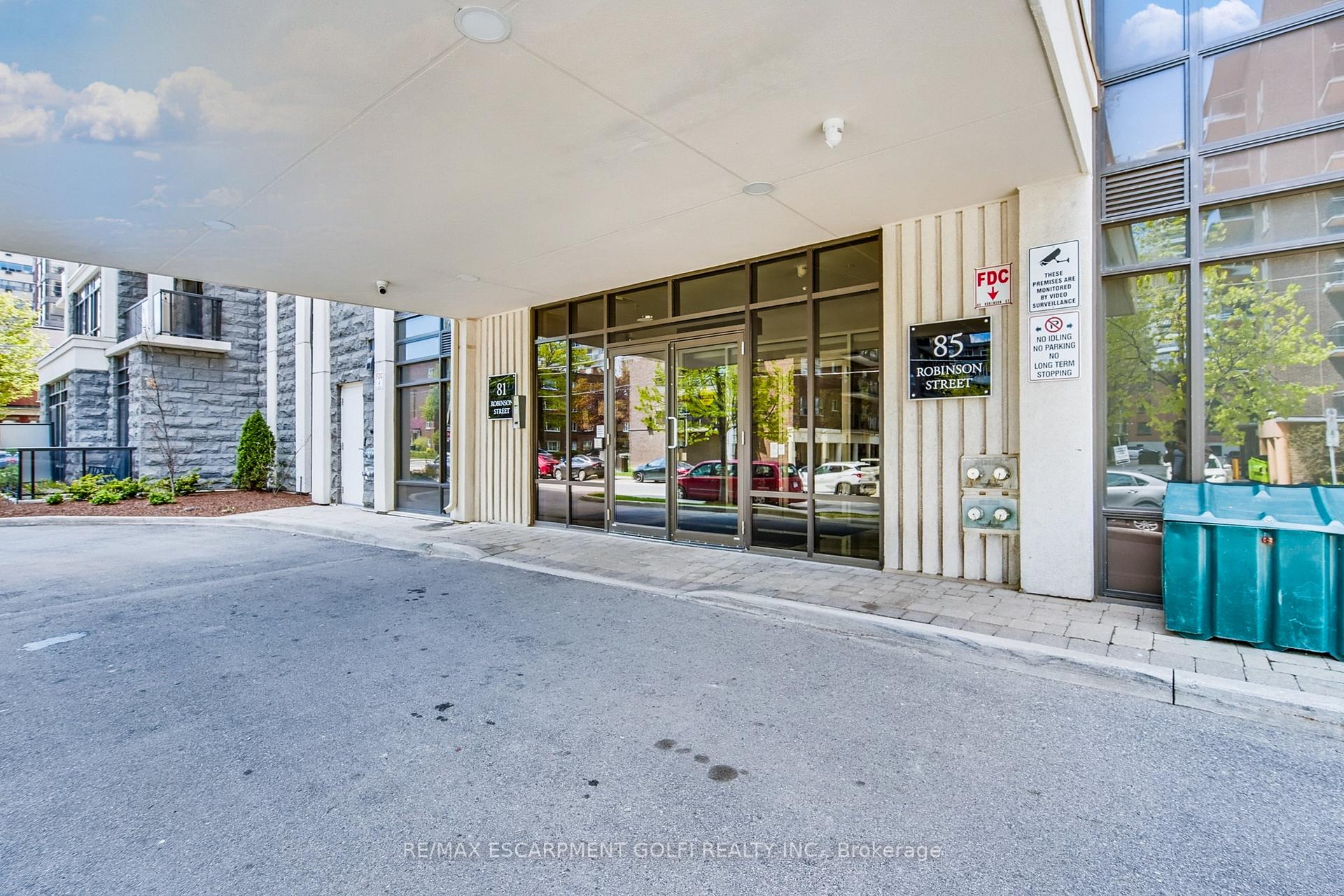 Photo 2 of Unit 810, 85 Robinson Street, Hamilton, Durand — HOMEH