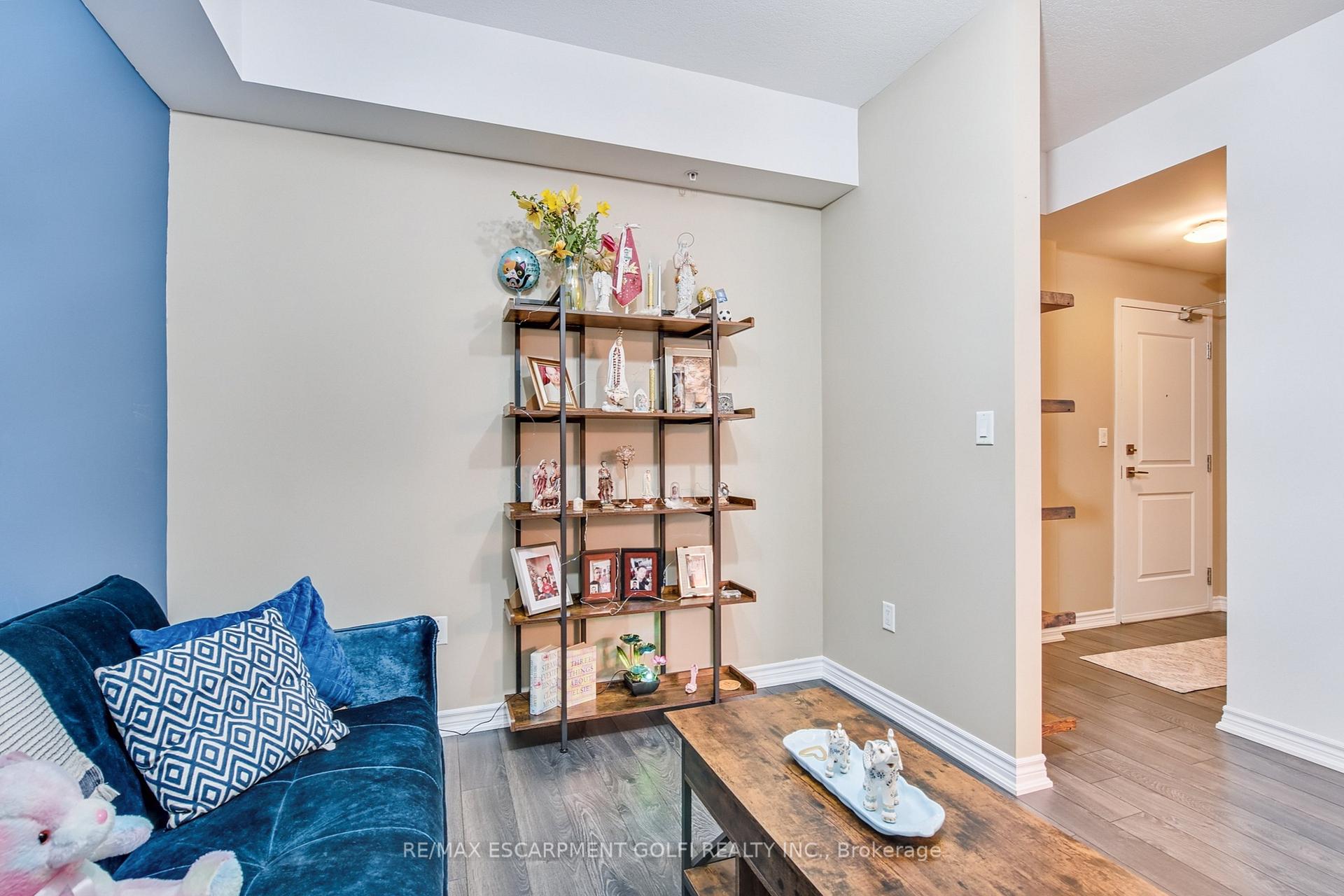 Photo 7 of Unit 810, 85 Robinson Street, Hamilton, Durand — HOMEH