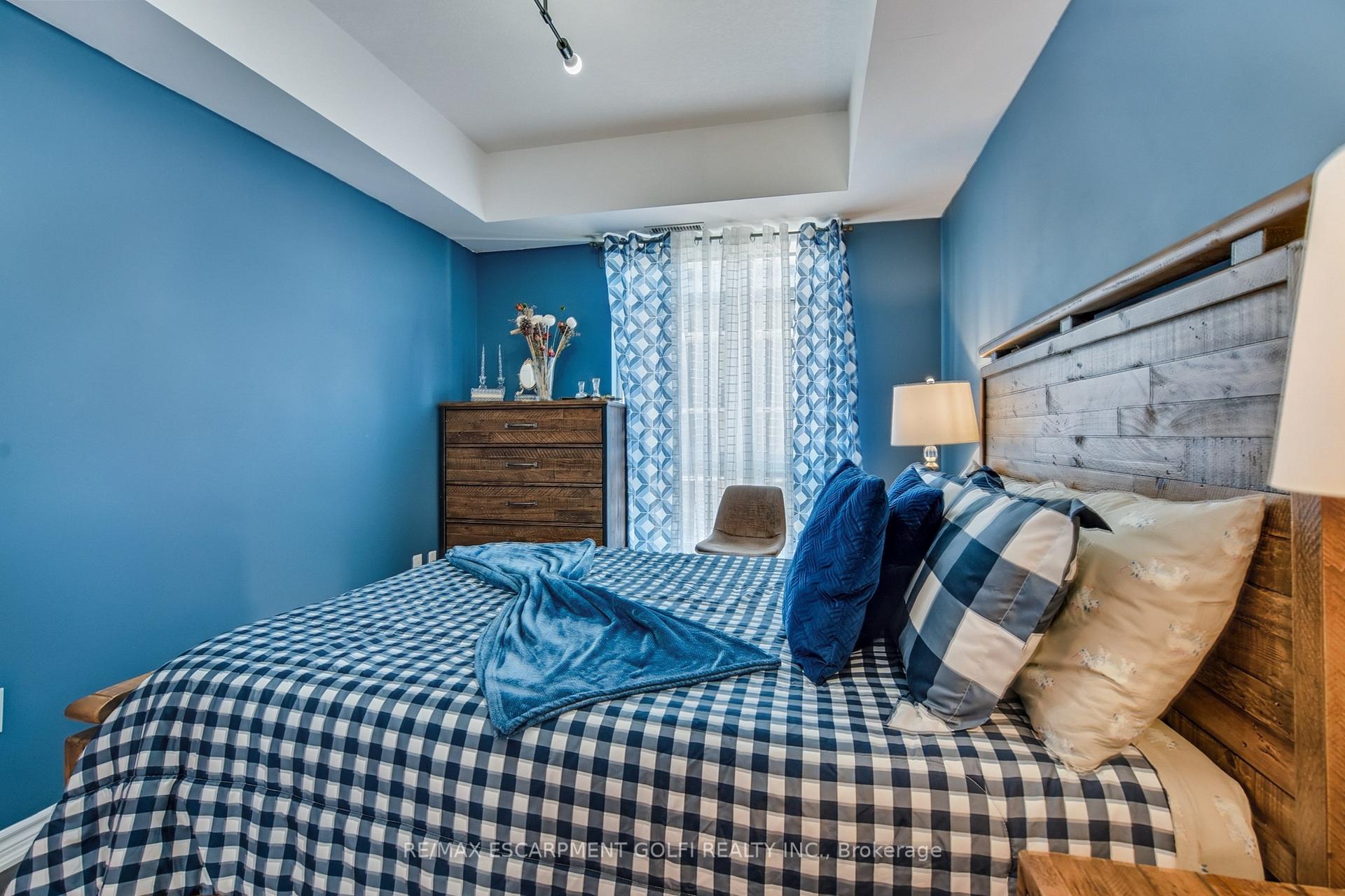 Photo 21 of Unit 810, 85 Robinson Street, Hamilton, Durand — HOMEH