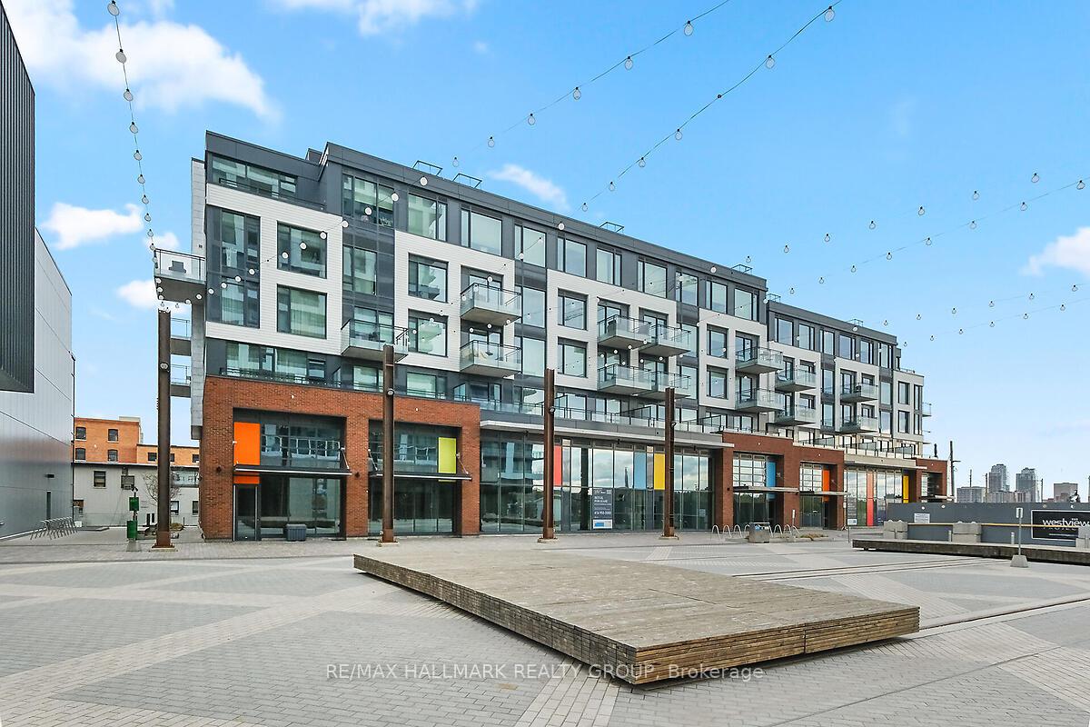 Front of Unit 317, 320 Miwate Private