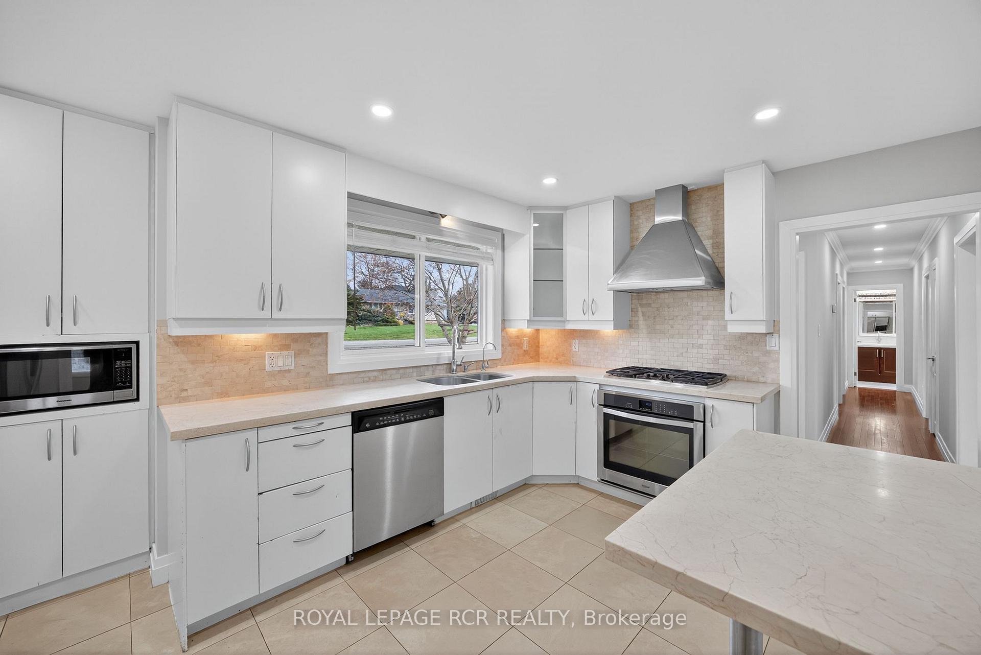 Photo 8 of 52 Elizabeth Drive, King, Nobleton — HOMEH