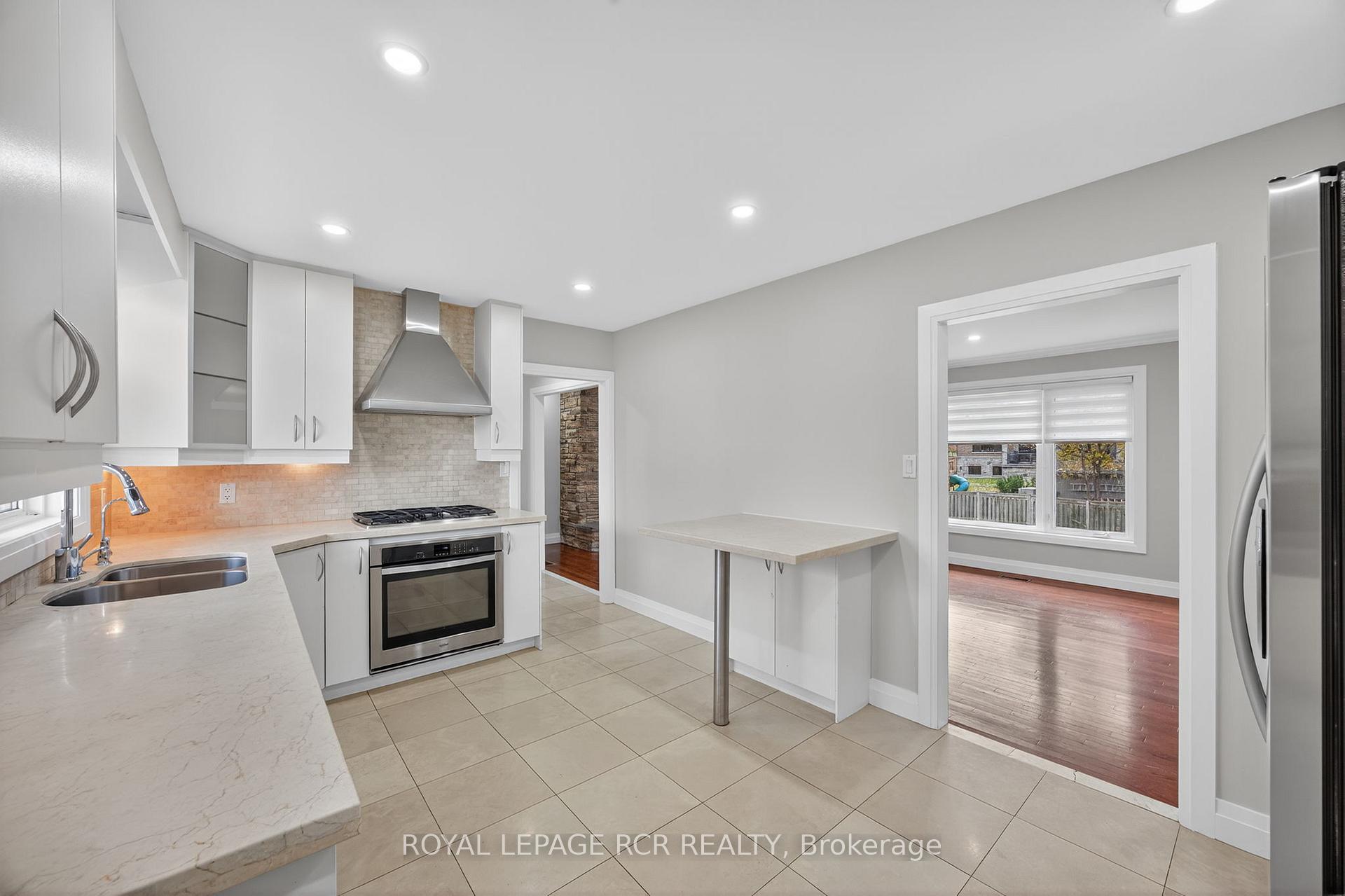 Photo 10 of 52 Elizabeth Drive, King, Nobleton — HOMEH