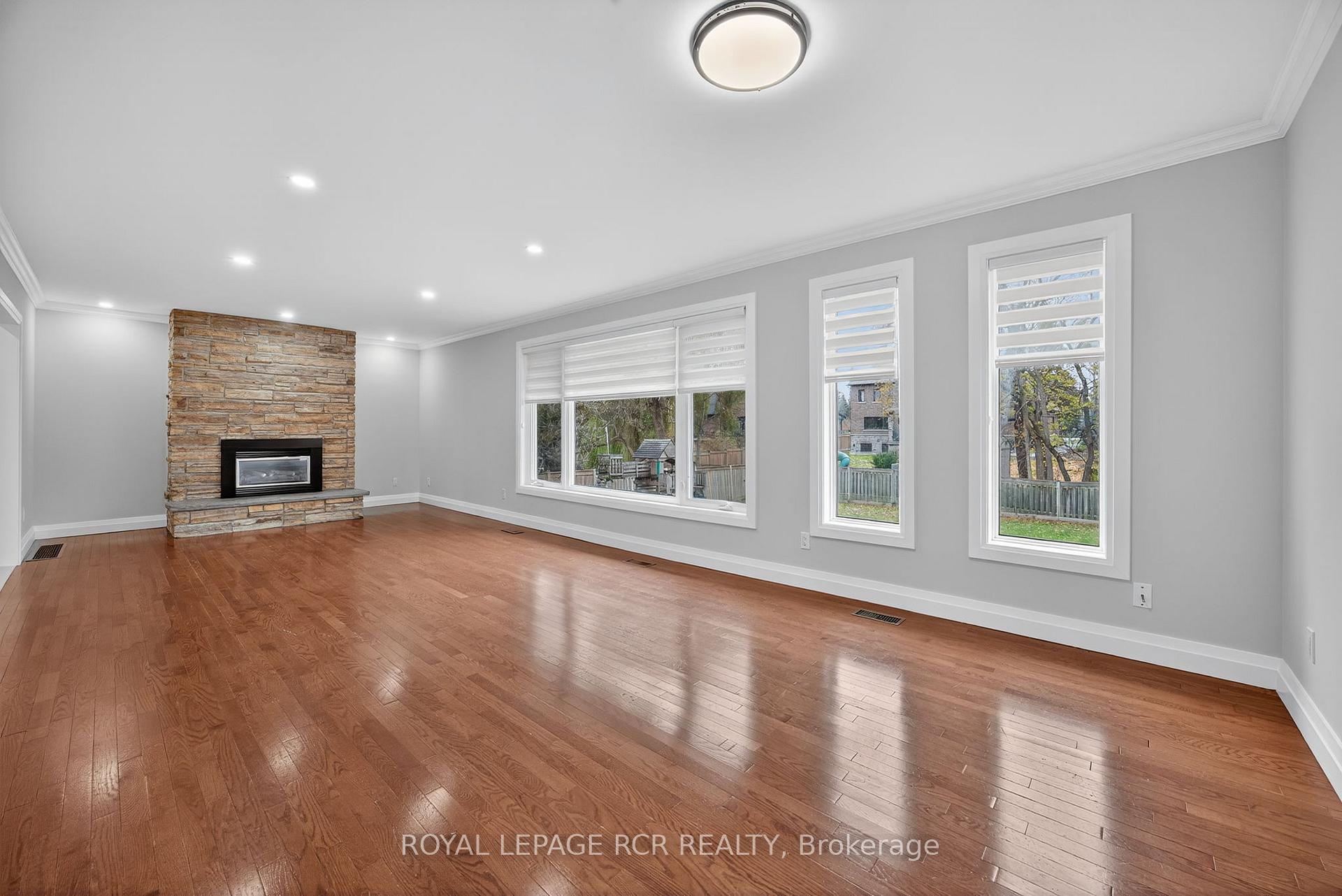 Photo 11 of 52 Elizabeth Drive, King, Nobleton — HOMEH