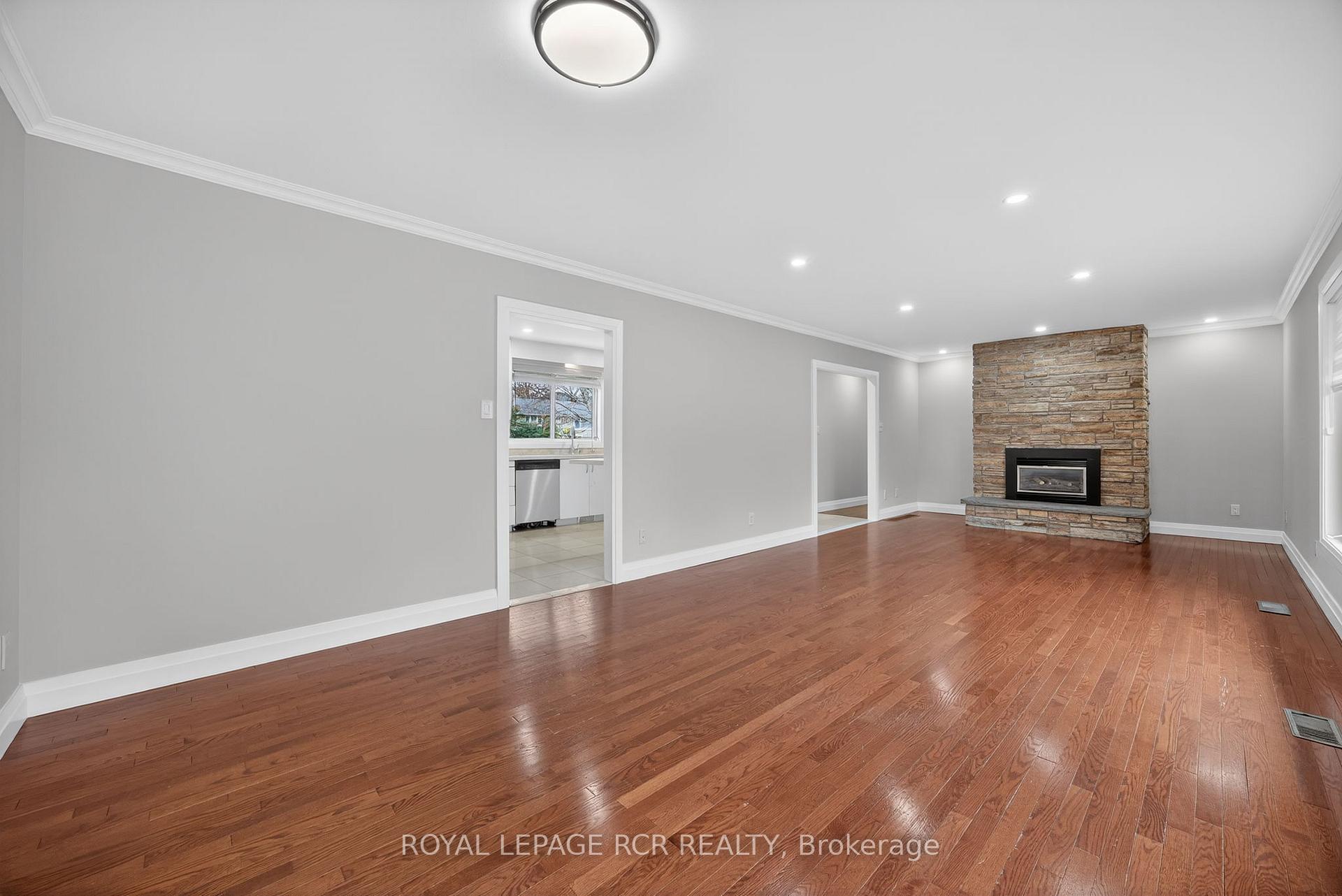 Photo 12 of 52 Elizabeth Drive, King, Nobleton — HOMEH