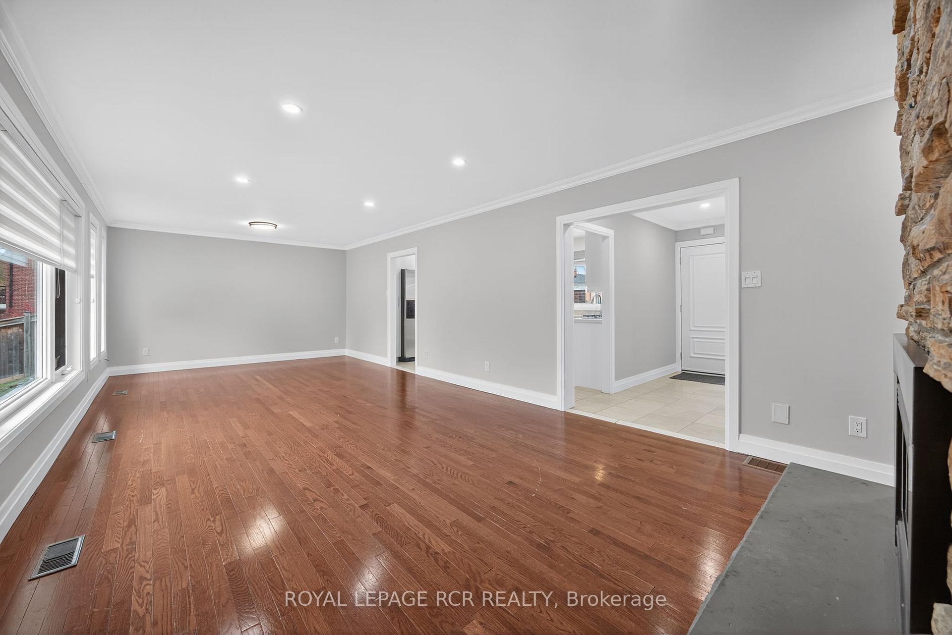Photo 13 of 52 Elizabeth Drive, King, Nobleton — HOMEH