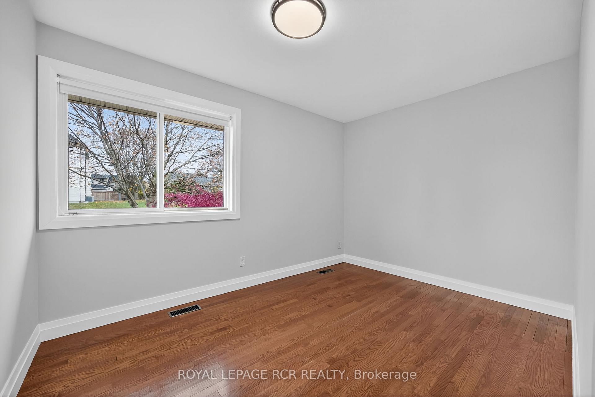 Photo 19 of 52 Elizabeth Drive, King, Nobleton — HOMEH