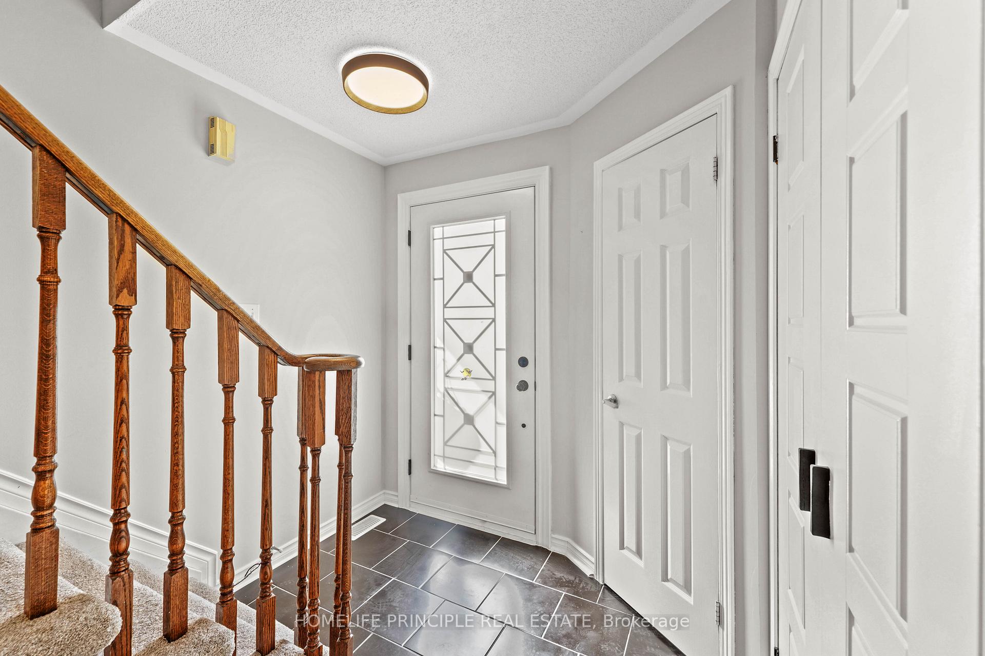 Photo 5 of 3 Bridlefield Crescent, Caledon, Bolton North — HOMEH