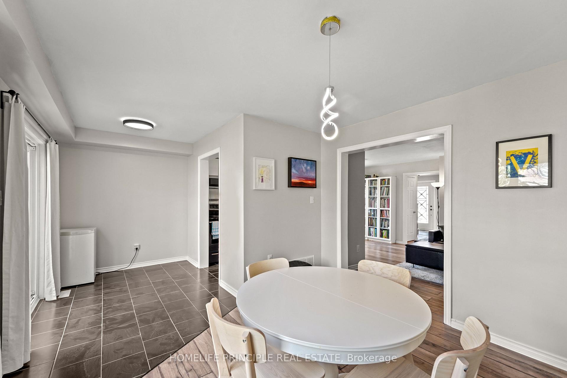 Photo 24 of 3 Bridlefield Crescent, Caledon, Bolton North — HOMEH