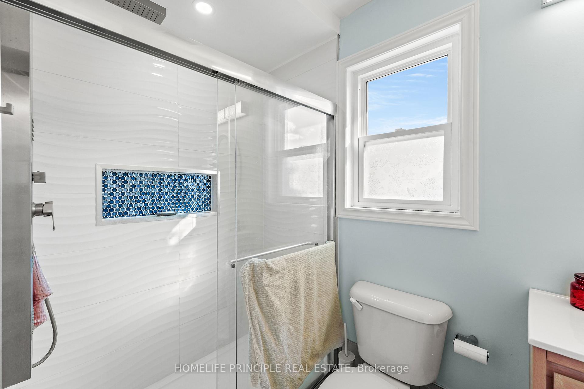Photo 43 of 3 Bridlefield Crescent, Caledon, Bolton North — HOMEH
