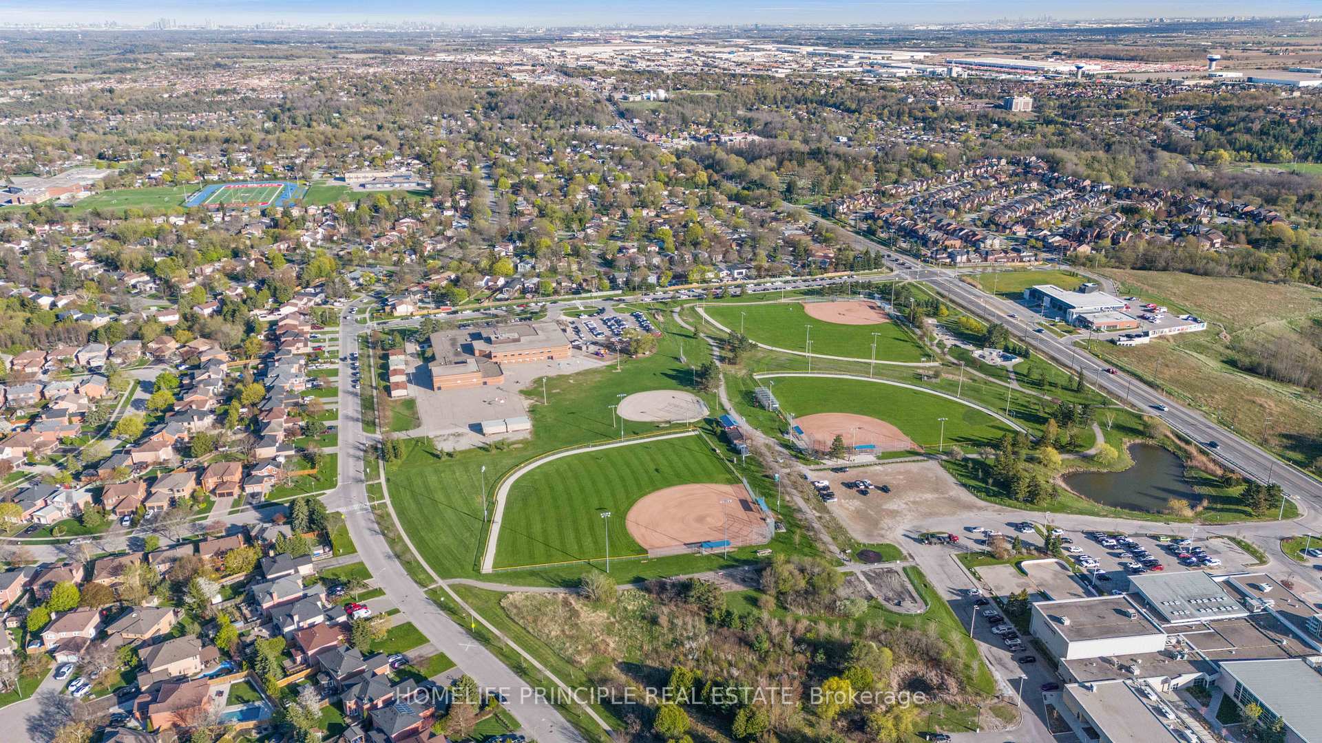 Photo 45 of 3 Bridlefield Crescent, Caledon, Bolton North — HOMEH