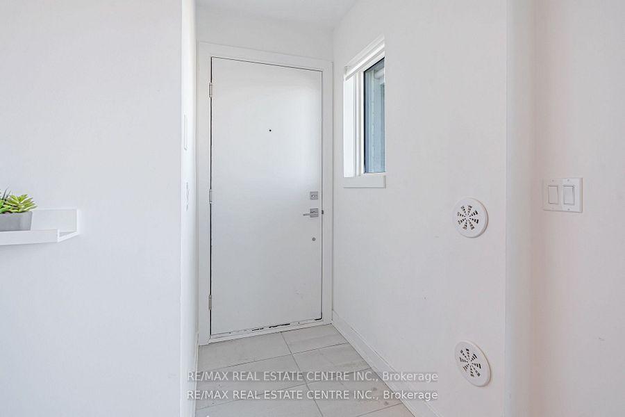 Photo 6 of Unit 10, 175 Veterans Drive, Brampton, Northwest Brampton — HOMEH