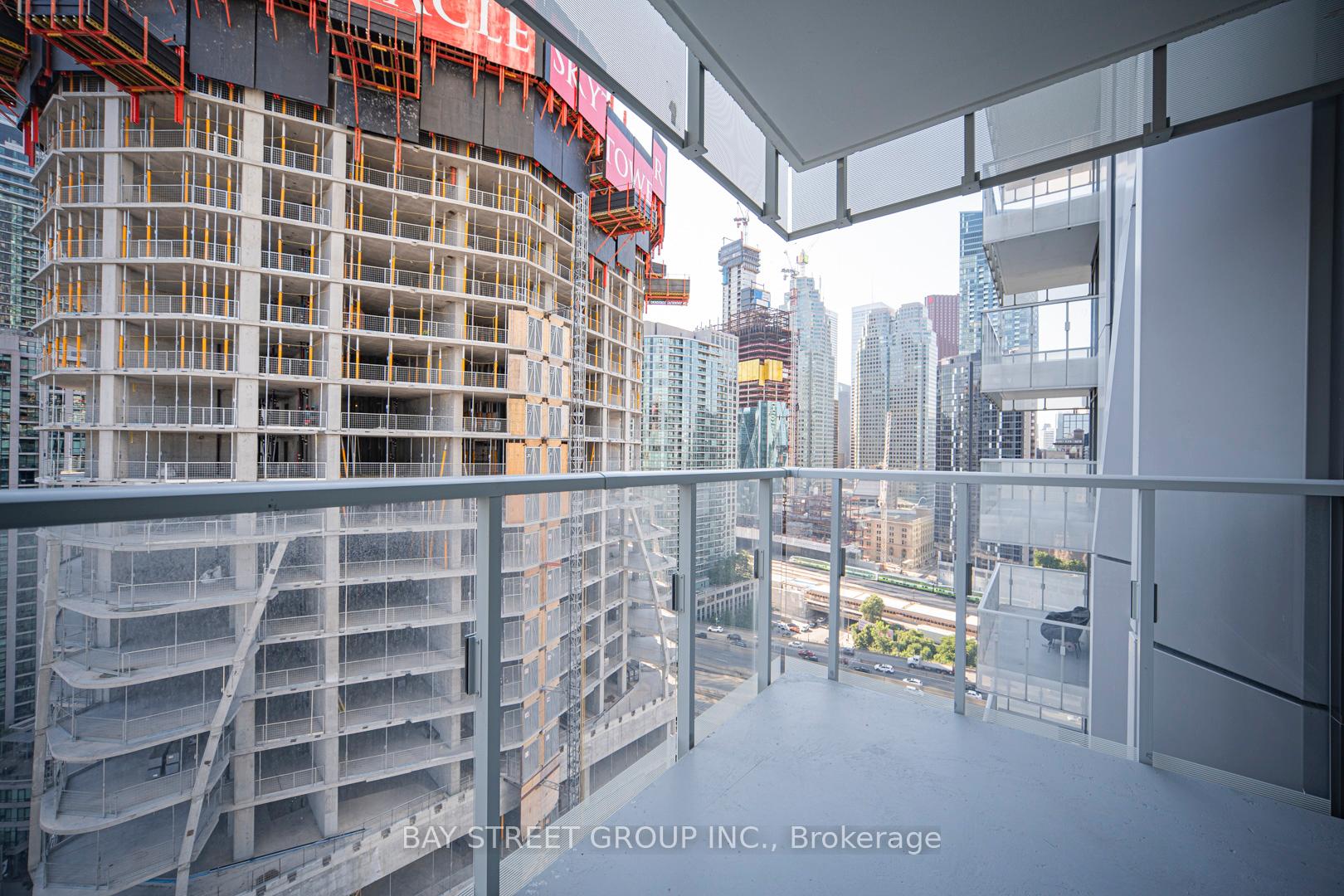 Photo 3 of Unit 2103, 28 Freeland Street, Toronto, Waterfront Communities — HOMEH