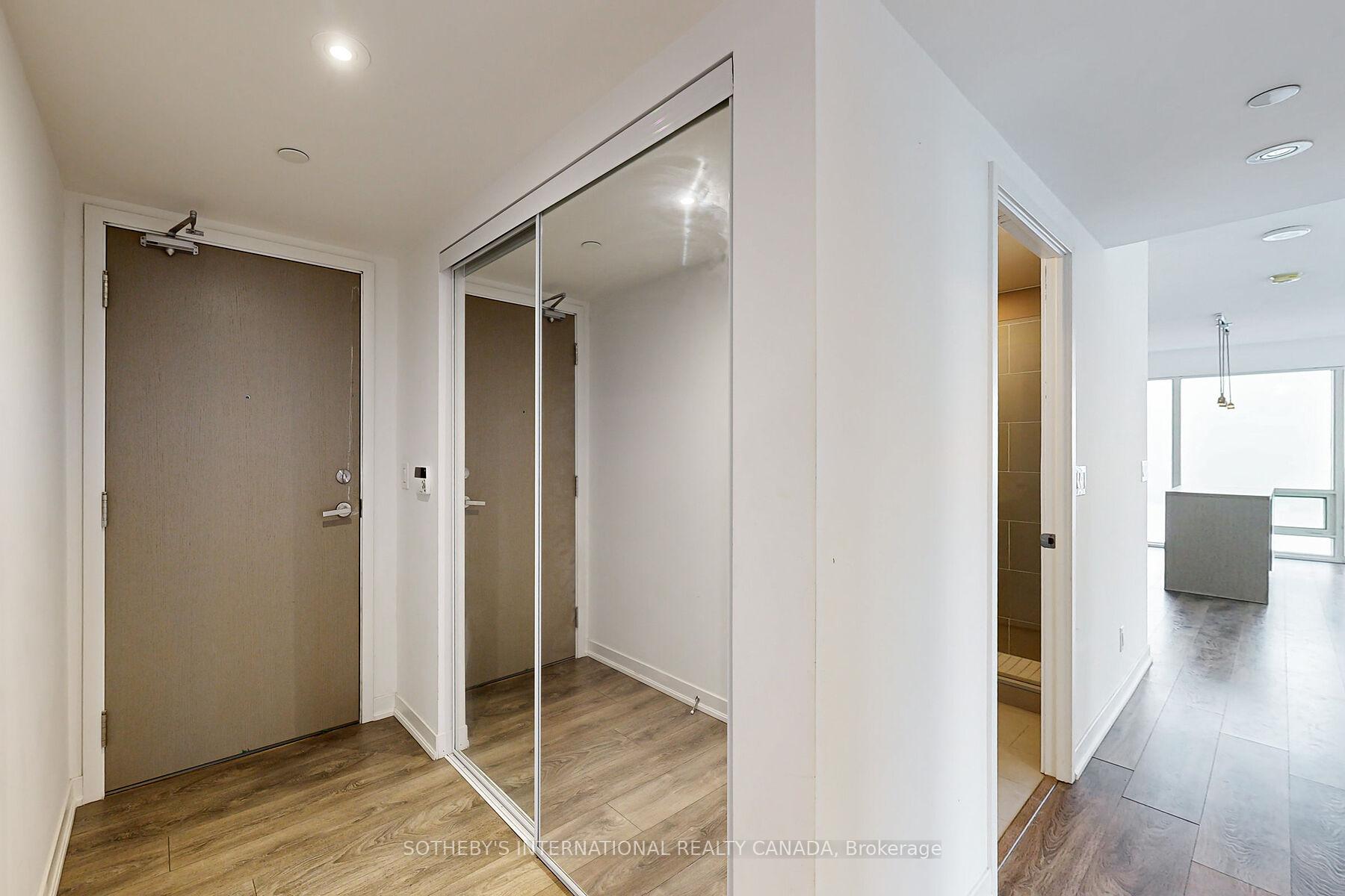 Photo 7 of Unit 5110, 100 Harbour Street, Toronto, Waterfront Communities — HOMEH