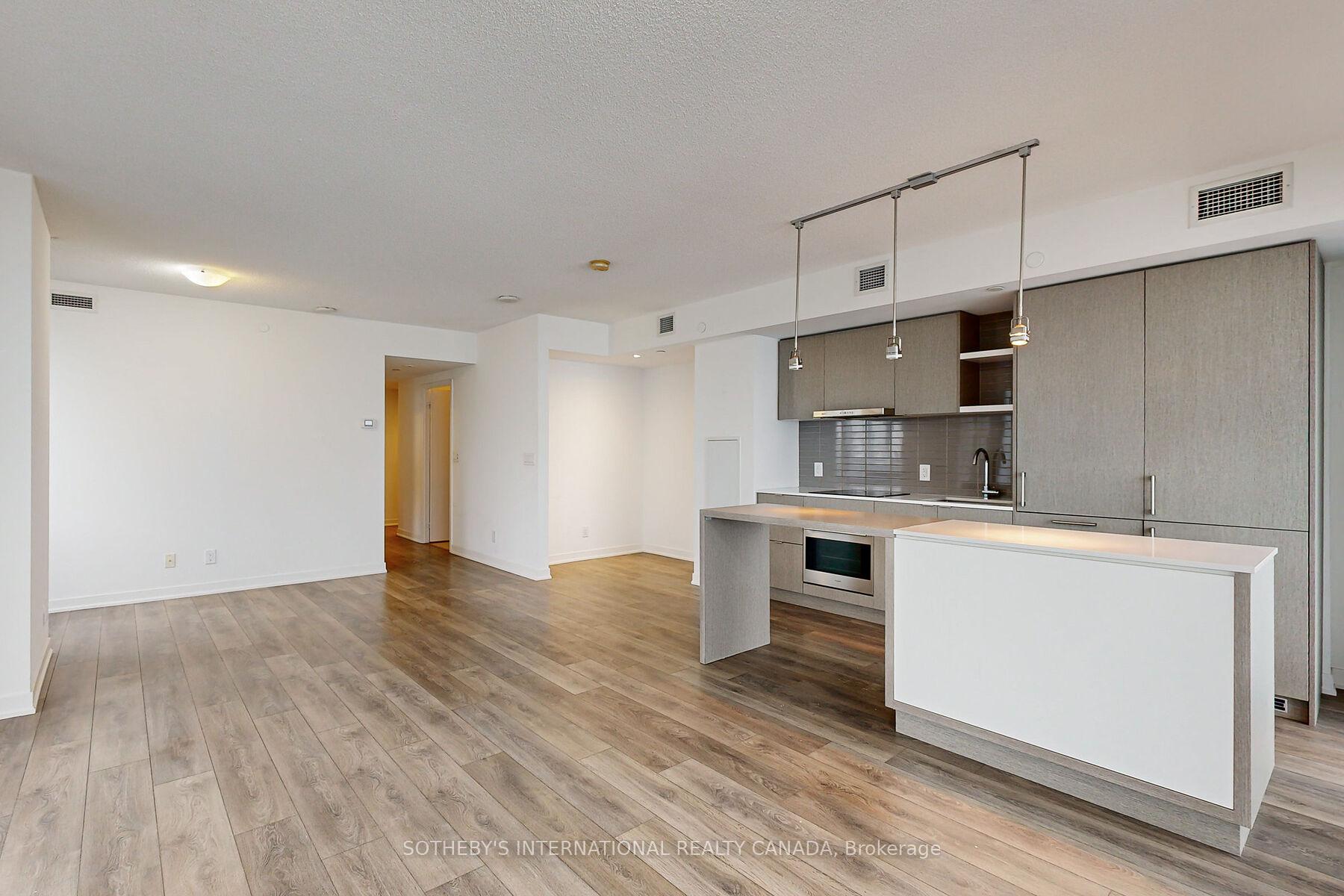 Photo 10 of Unit 5110, 100 Harbour Street, Toronto, Waterfront Communities — HOMEH