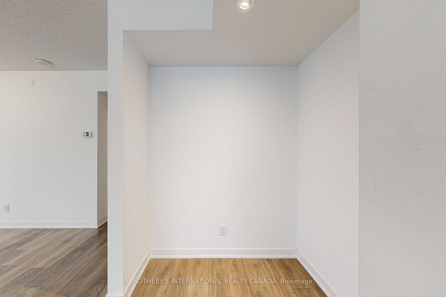 Photo 15 of Unit 5110, 100 Harbour Street, Toronto, Waterfront Communities — HOMEH
