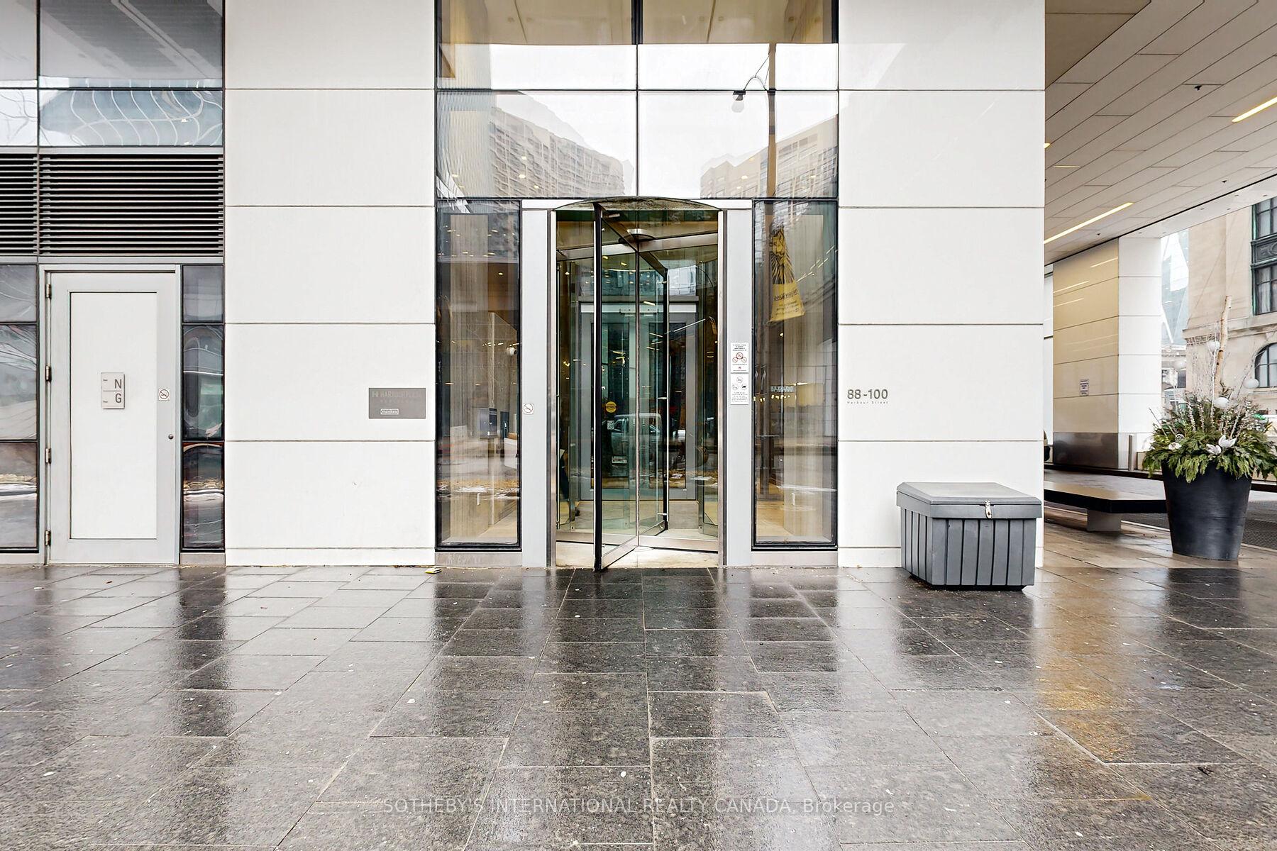 Photo 37 of Unit 5110, 100 Harbour Street, Toronto, Waterfront Communities — HOMEH