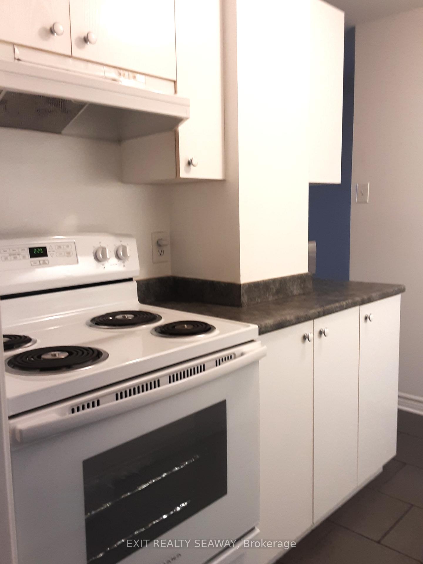 Photo 3 of Unit 701, 308 Second Street E, Cornwall — HOMEH