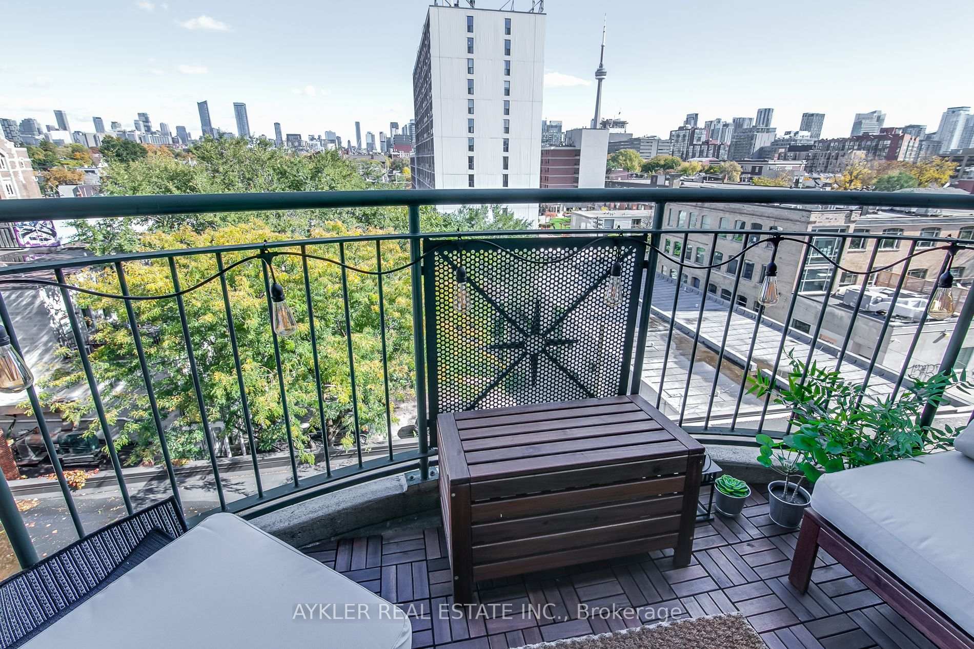 Photo 21 of Unit 604, 901 Queen Street W, Toronto, Trinity-Bellwoods — HOMEH