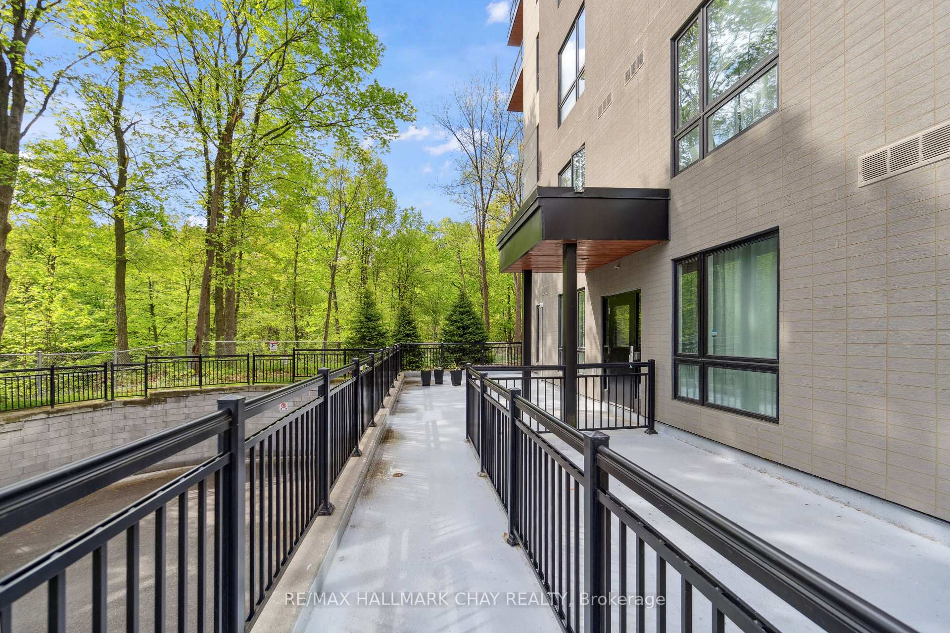 Photo 23 of Unit 101, 304 Essa Road, Barrie, Ardagh — HOMEH