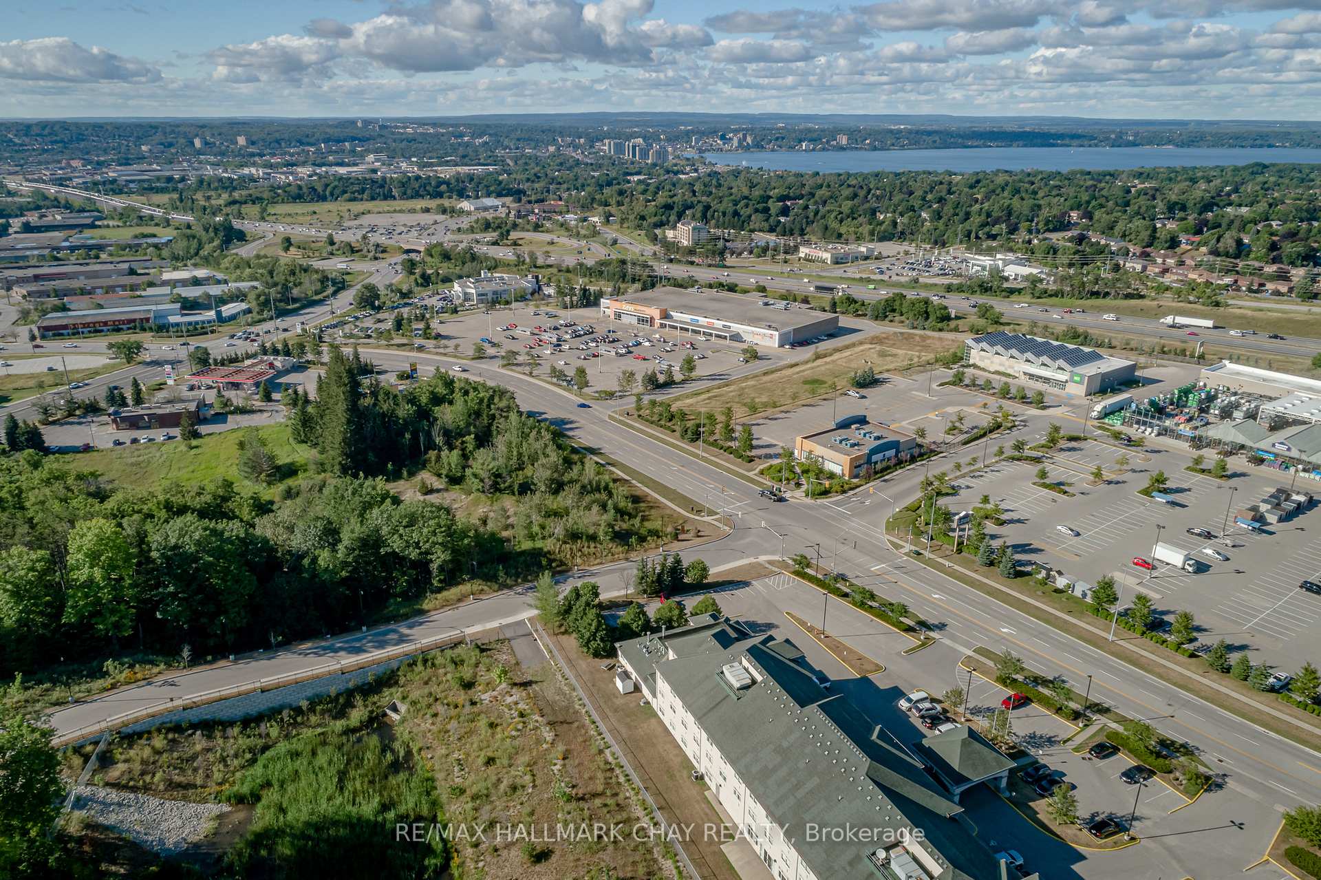 Photo 46 of Unit 101, 304 Essa Road, Barrie, Ardagh — HOMEH