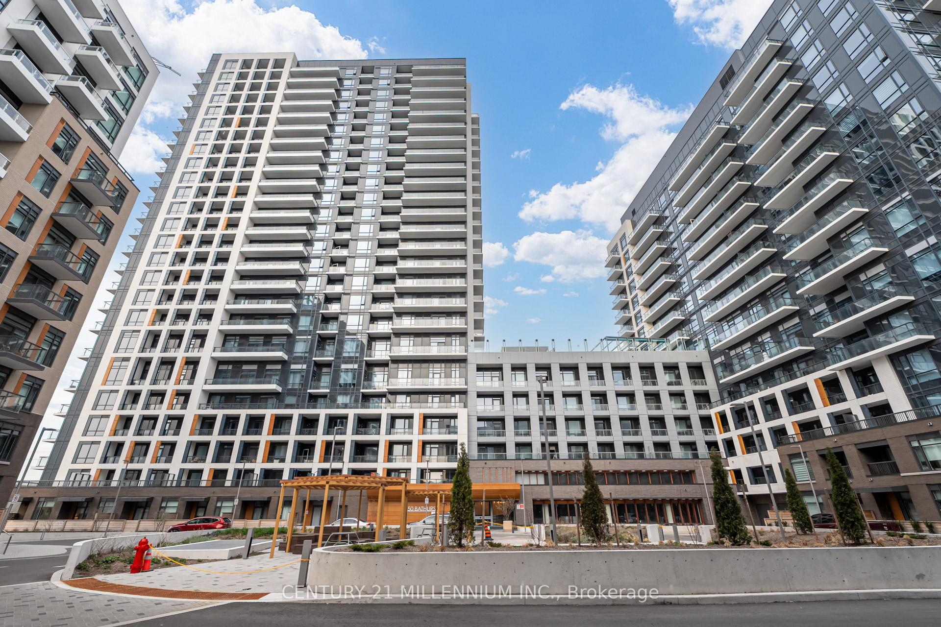 Front of Unit 404, 7950 Bathurst Street