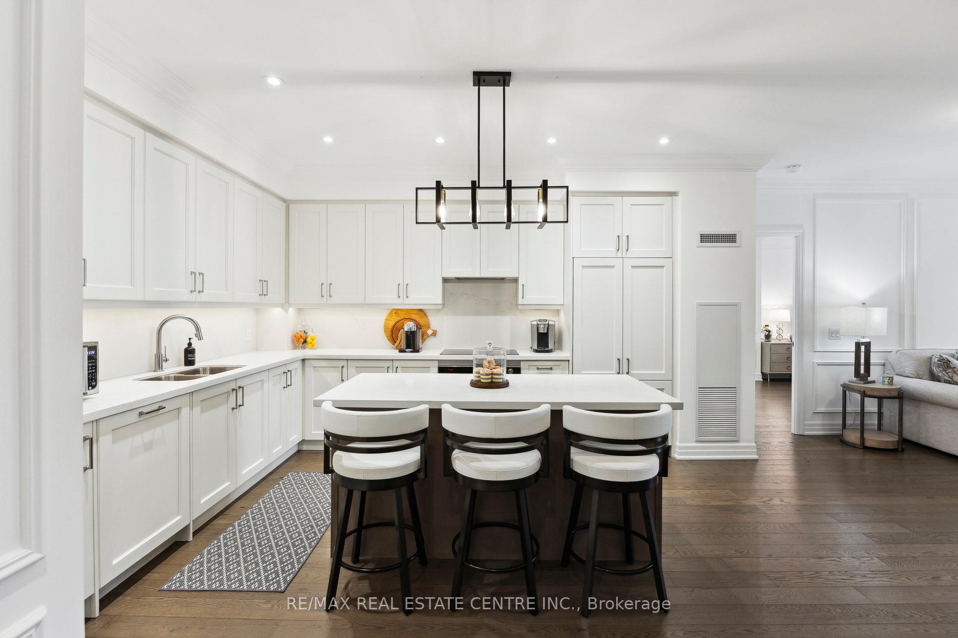 Photo 15 of Unit 204, 9075 Jane Street, Vaughan, Concord — HOMEH