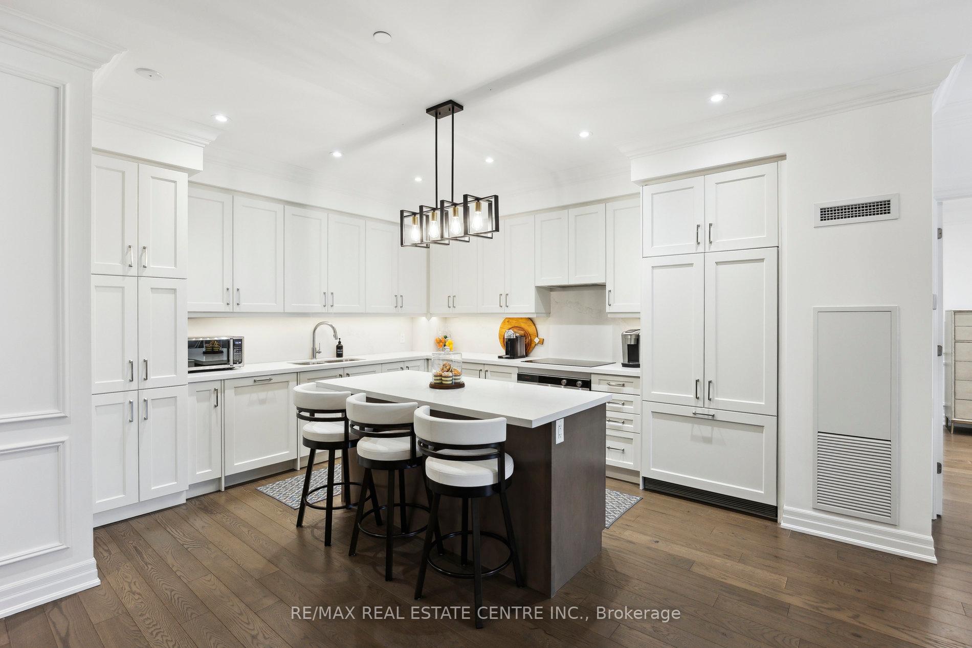 Photo 16 of Unit 204, 9075 Jane Street, Vaughan, Concord — HOMEH