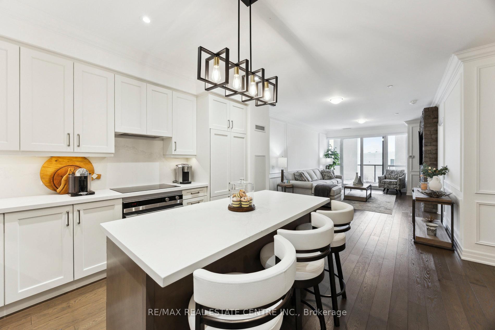 Photo 8 of Unit 204, 9075 Jane Street, Vaughan, Concord — HOMEH