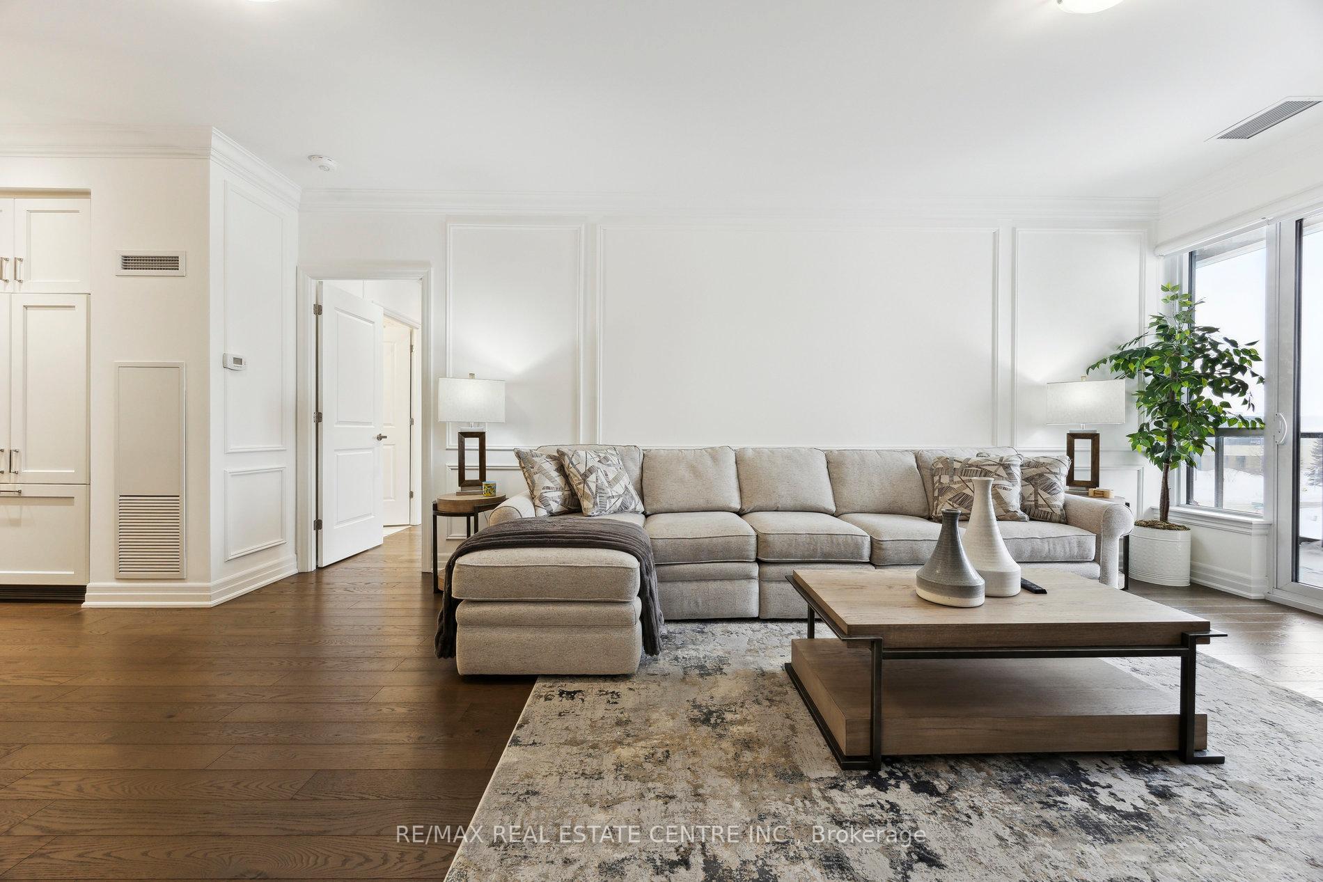 Photo 18 of Unit 204, 9075 Jane Street, Vaughan, Concord — HOMEH
