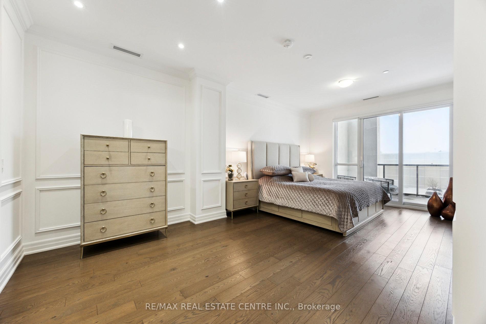 Photo 36 of Unit 204, 9075 Jane Street, Vaughan, Concord — HOMEH