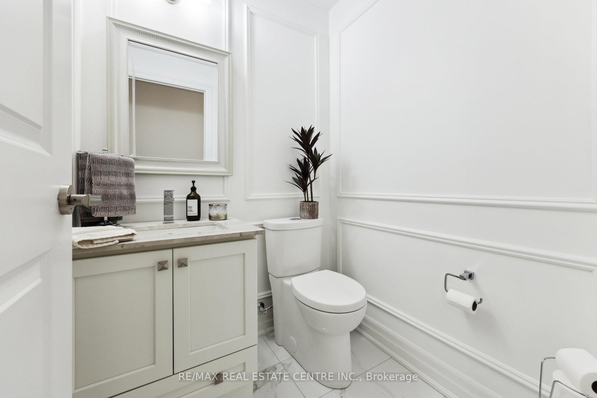 Photo 37 of Unit 204, 9075 Jane Street, Vaughan, Concord — HOMEH