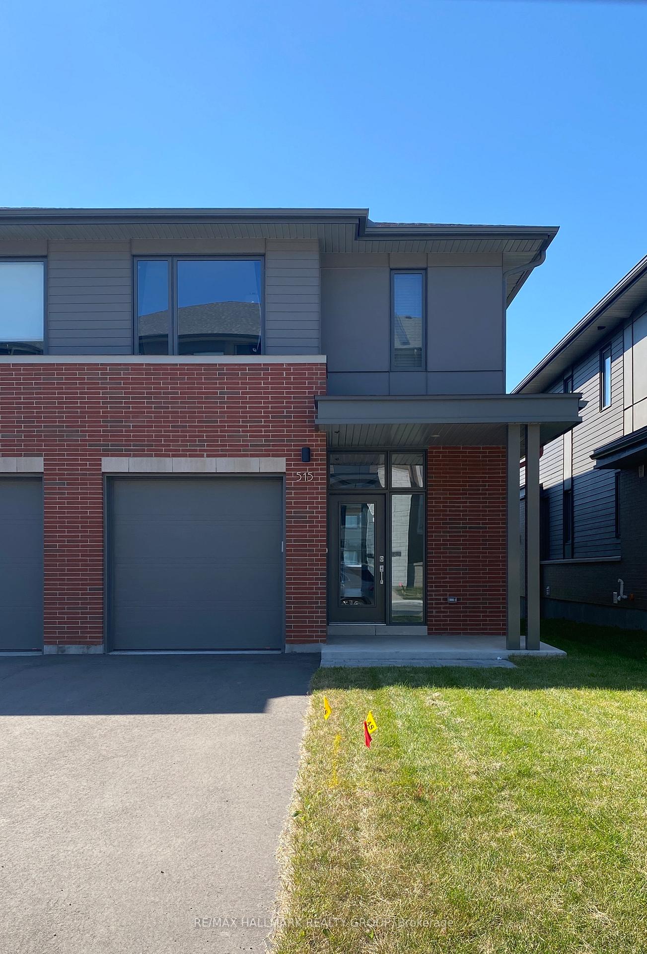 Photo 2 of 515 Pimiwidon Street, Ottawa, CFB Rockcliffe and Area — HOMEH