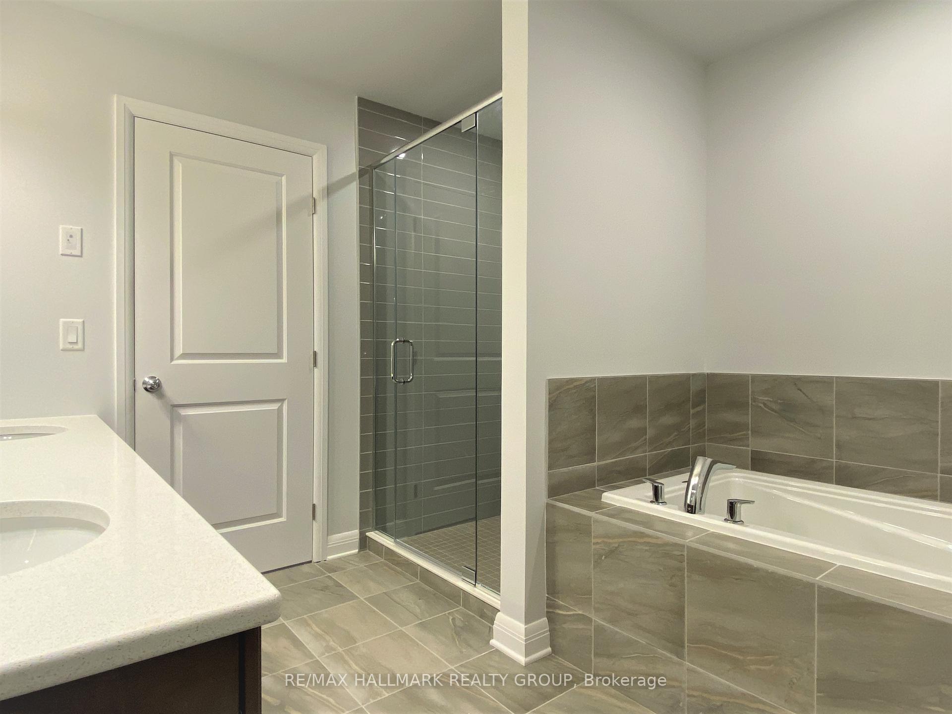 Photo 21 of 515 Pimiwidon Street, Ottawa, CFB Rockcliffe and Area — HOMEH