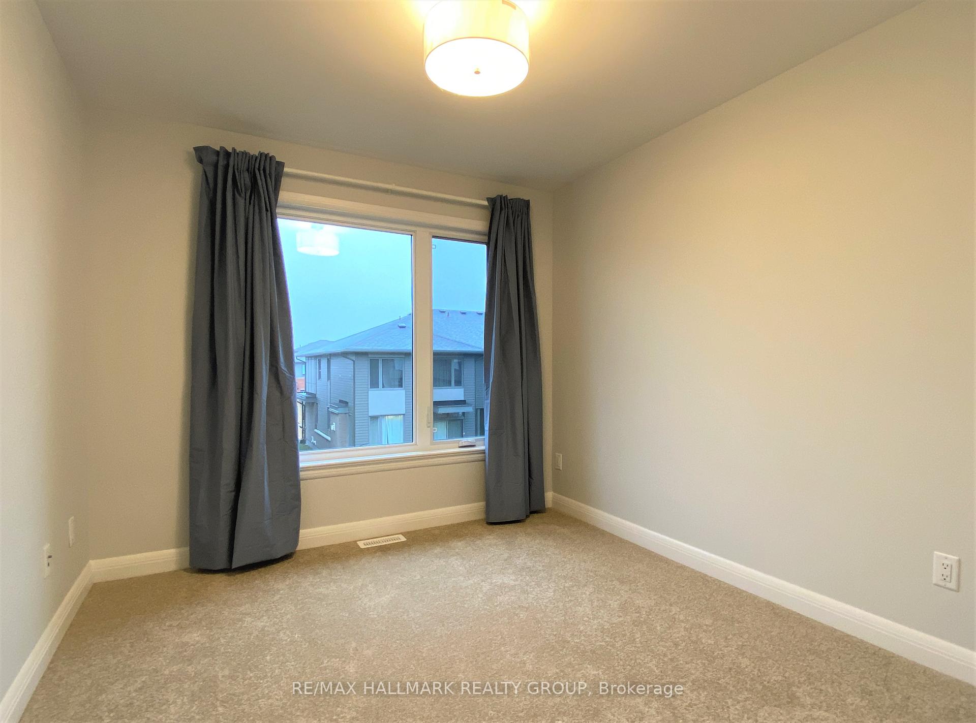 Photo 24 of 515 Pimiwidon Street, Ottawa, CFB Rockcliffe and Area — HOMEH
