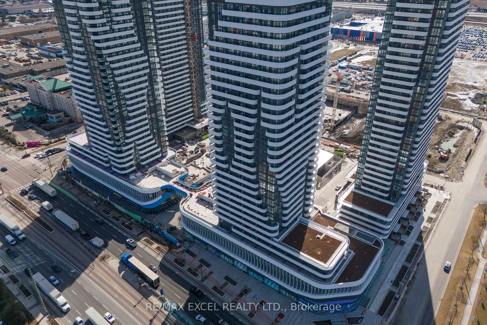 Front of Unit 3910, 225 Commerce Street