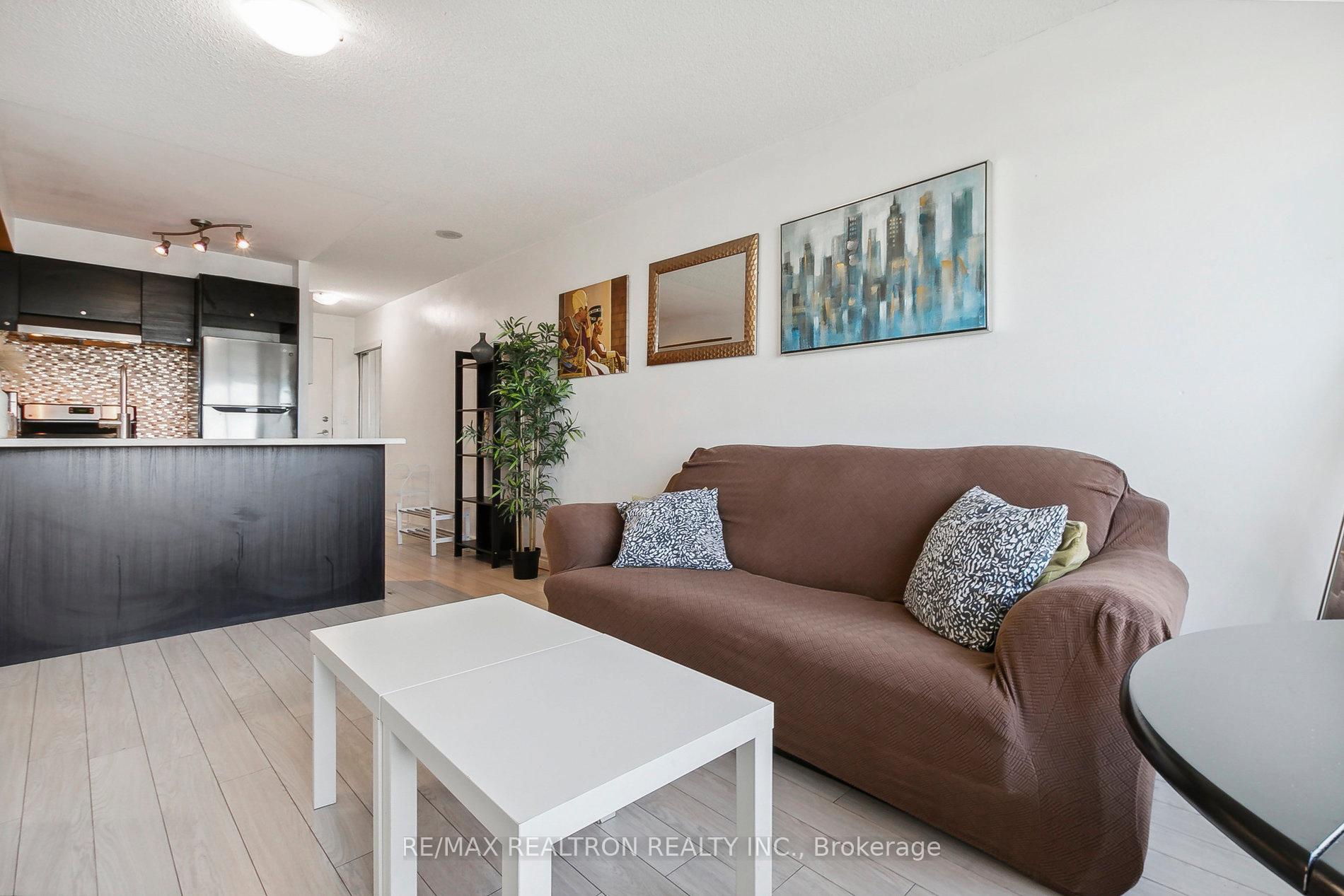 Photo 18 of Unit 915, 36 Lee Centre Drive, Scarborough, Woburn — HOMEH