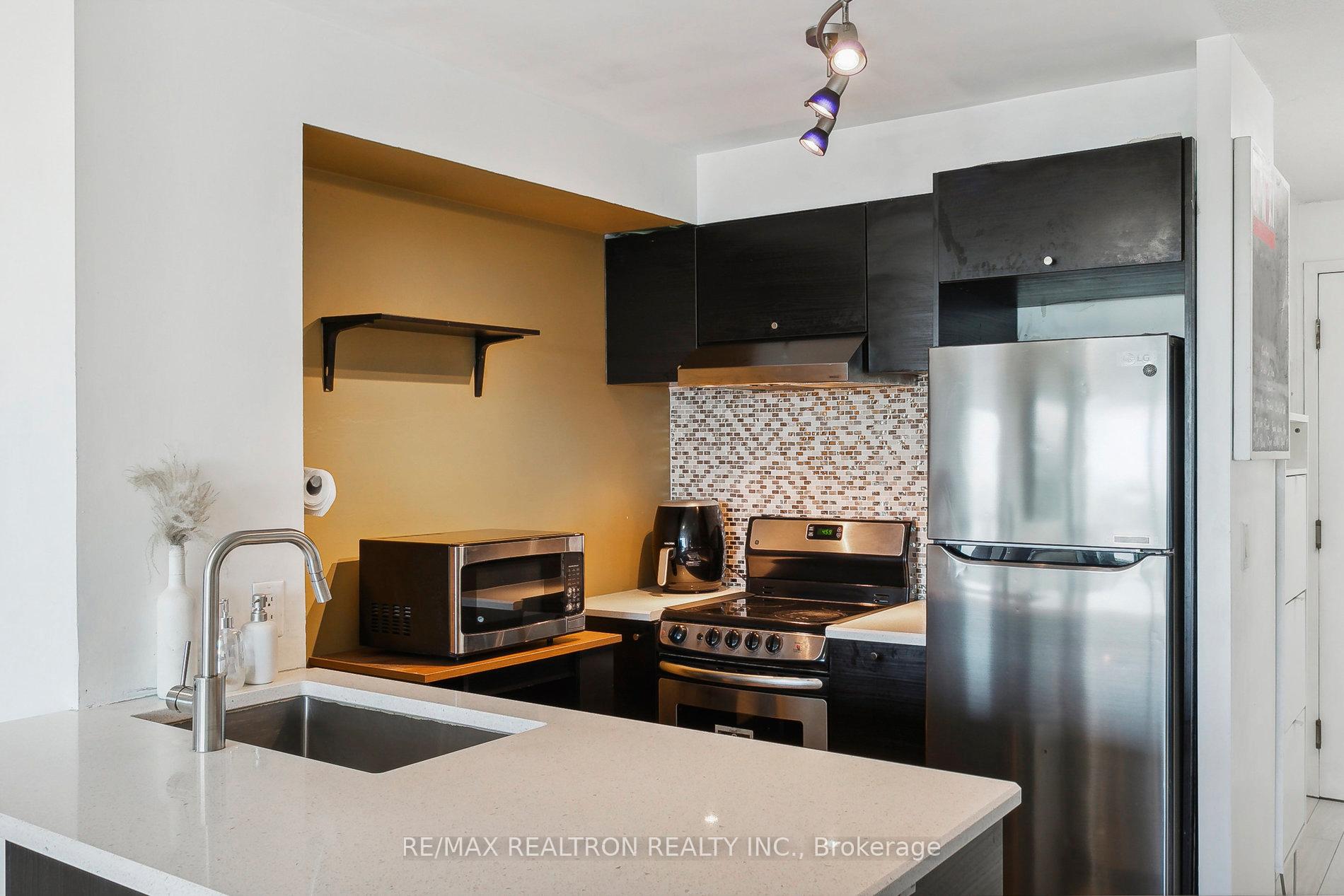 Photo 22 of Unit 915, 36 Lee Centre Drive, Scarborough, Woburn — HOMEH