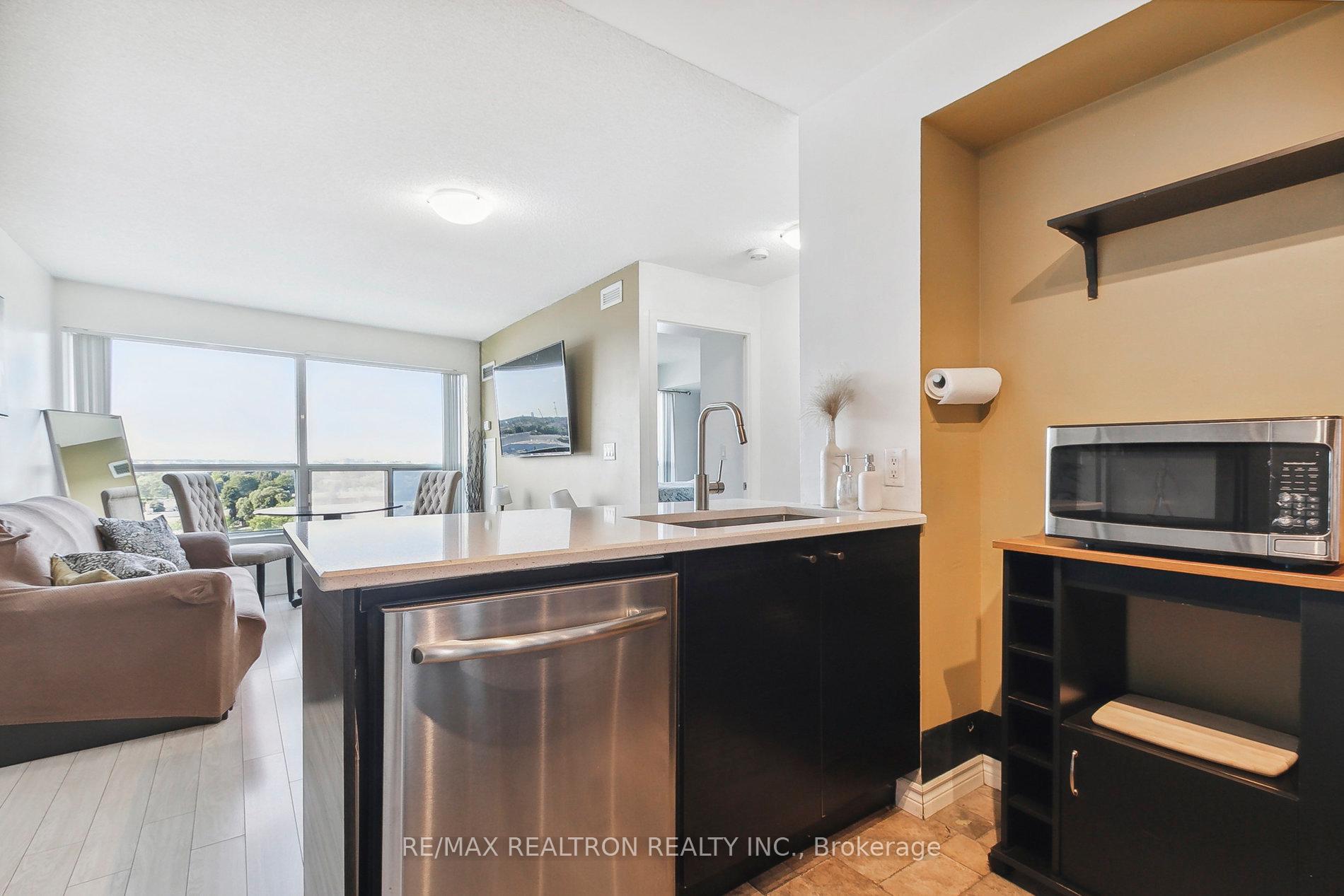 Photo 3 of Unit 915, 36 Lee Centre Drive, Scarborough, Woburn — HOMEH