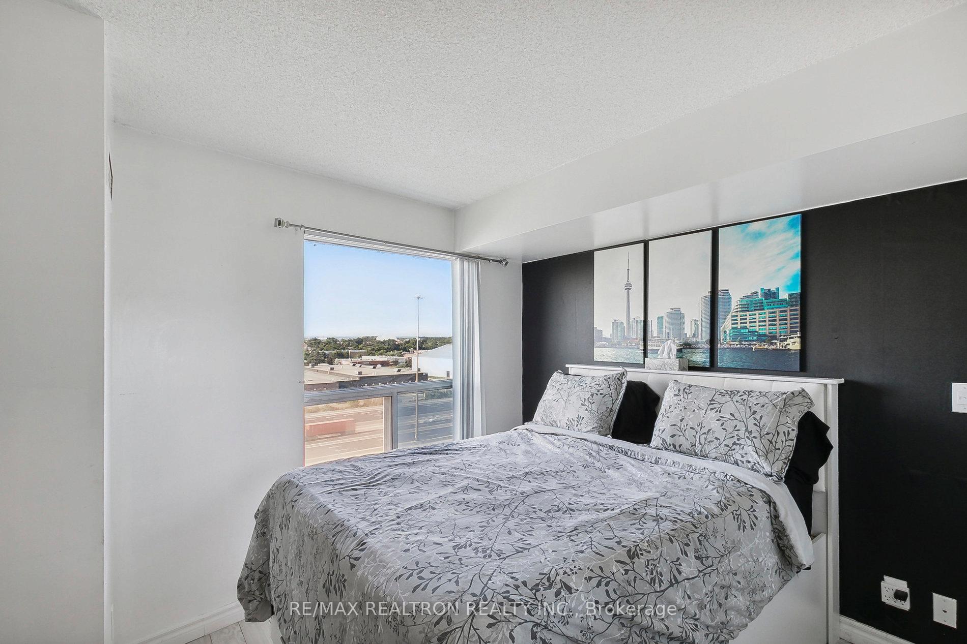 Photo 12 of Unit 915, 36 Lee Centre Drive, Scarborough, Woburn — HOMEH