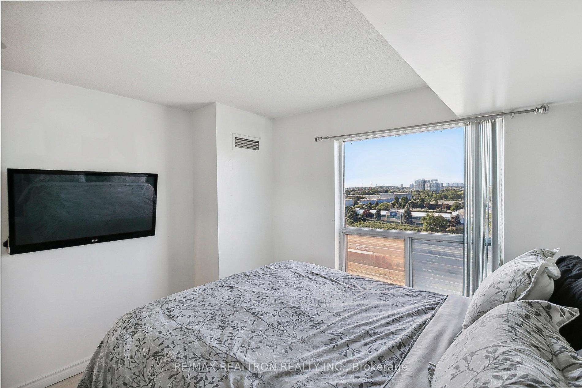 Photo 17 of Unit 915, 36 Lee Centre Drive, Scarborough, Woburn — HOMEH