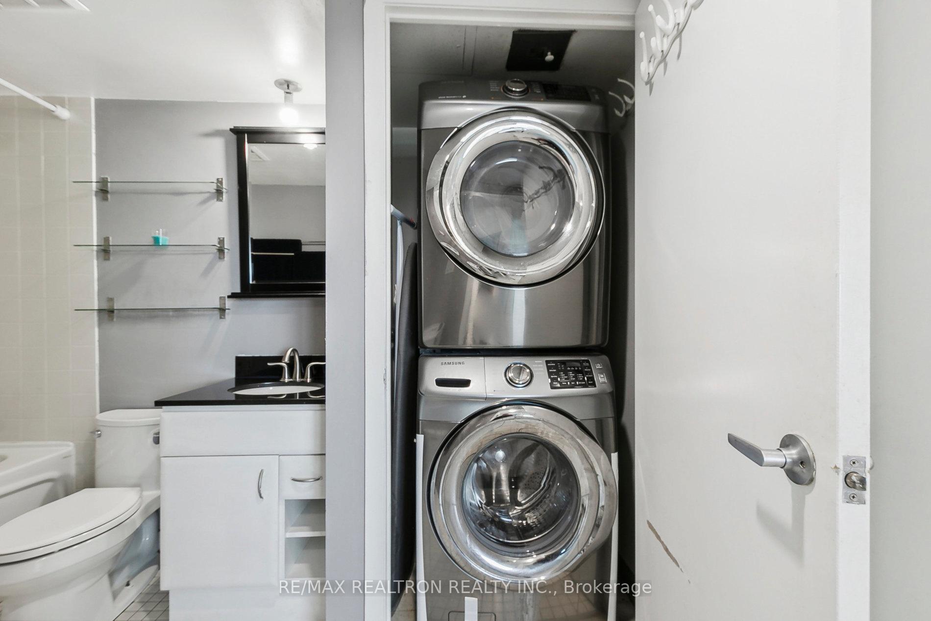 Photo 25 of Unit 915, 36 Lee Centre Drive, Scarborough, Woburn — HOMEH
