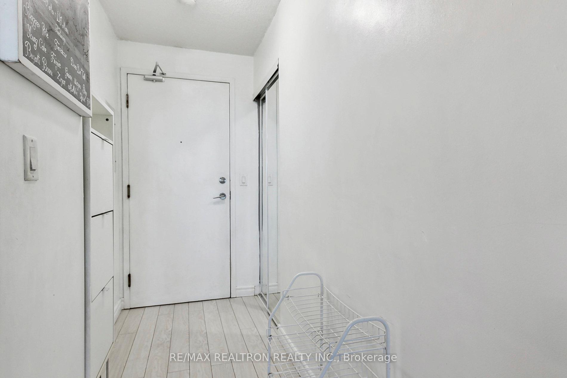 Photo 19 of Unit 915, 36 Lee Centre Drive, Scarborough, Woburn — HOMEH
