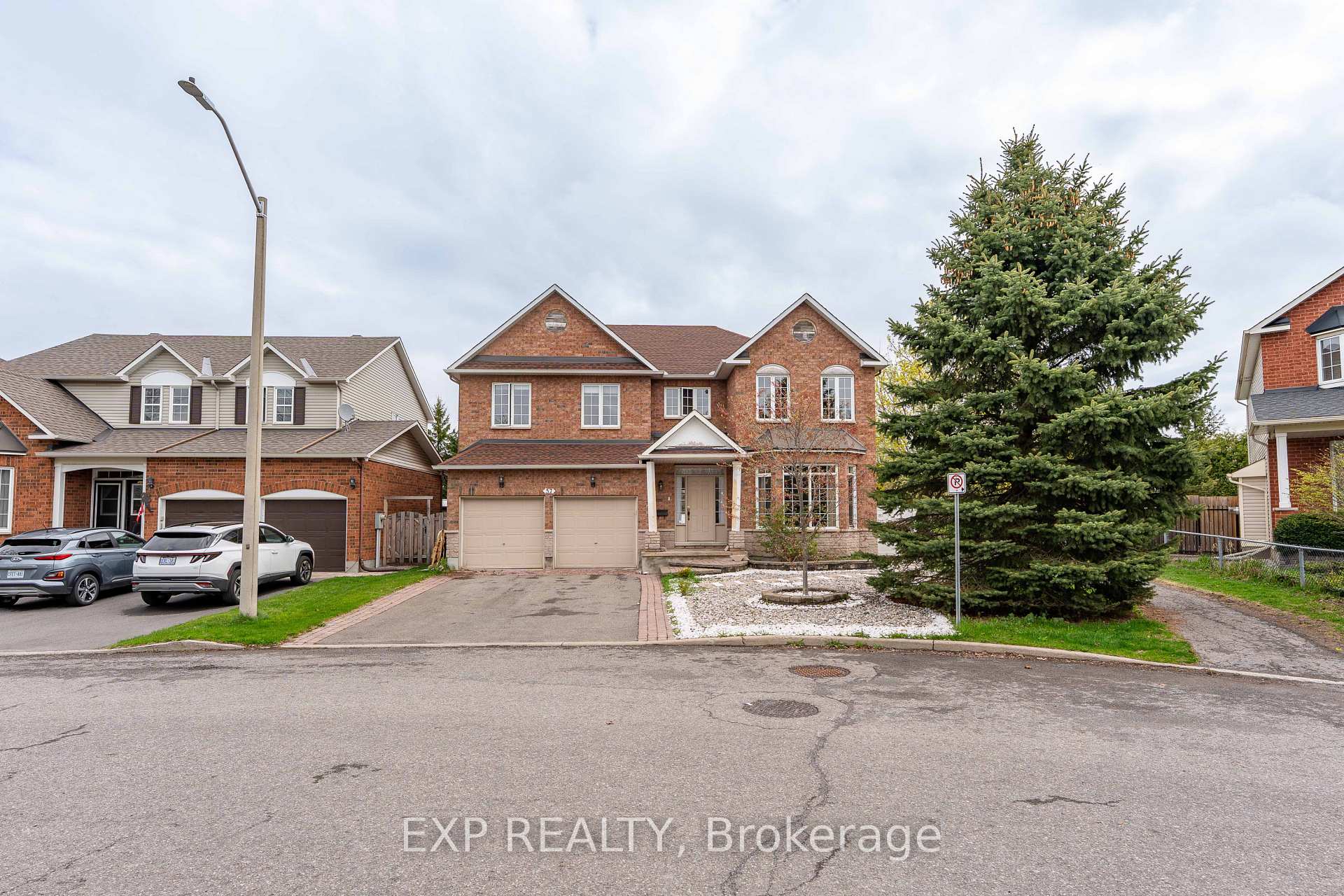 Photo 1 of 57 Craighall Circle, Ottawa, Hunt Club Park/Greenboro — HOMEH