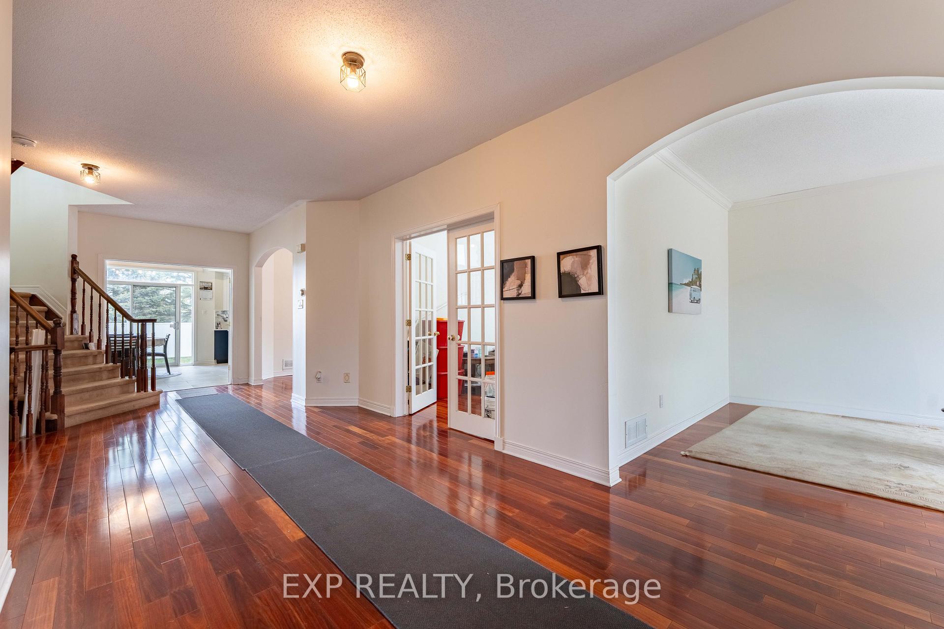 Photo 5 of 57 Craighall Circle, Ottawa, Hunt Club Park/Greenboro — HOMEH