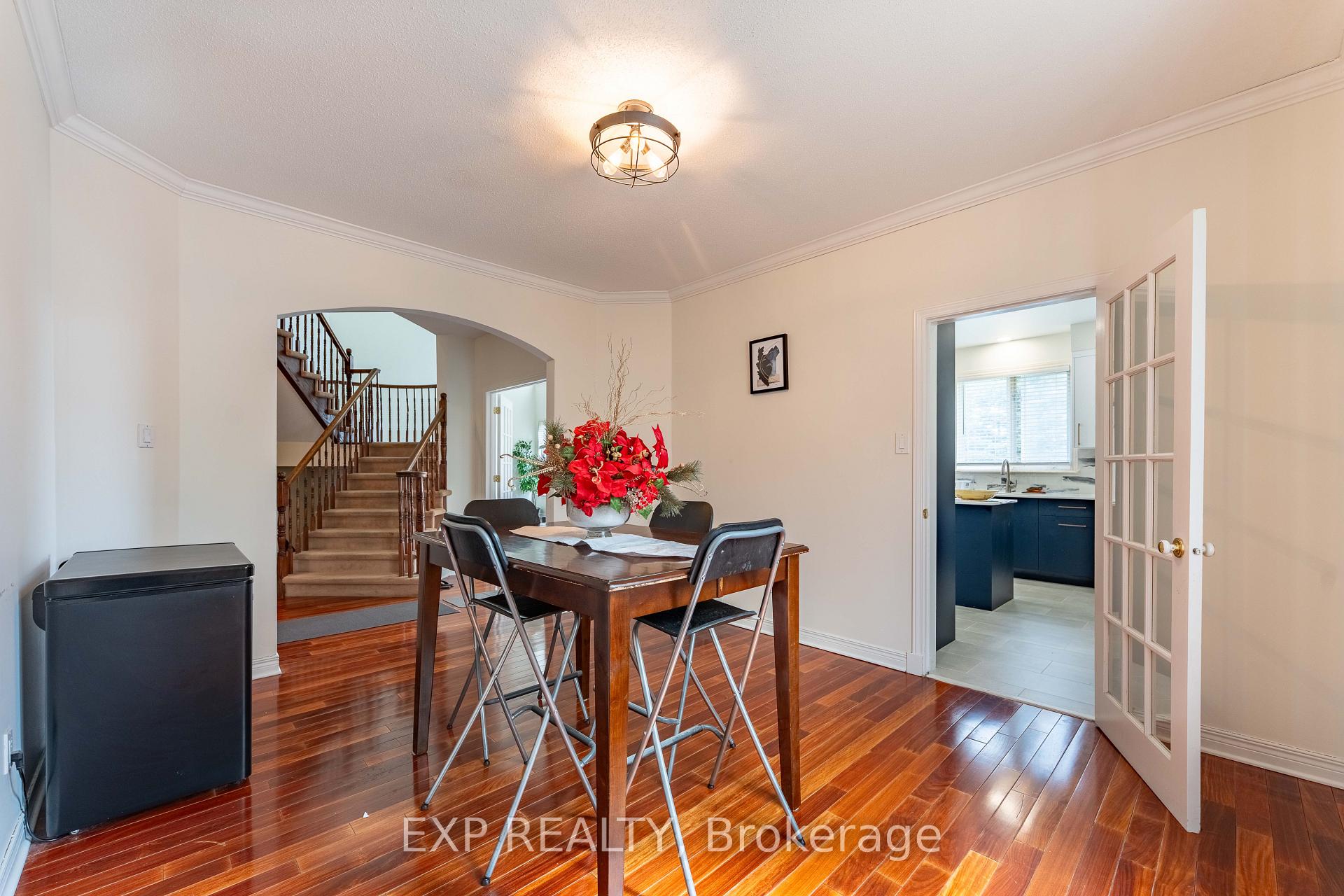 Photo 9 of 57 Craighall Circle, Ottawa, Hunt Club Park/Greenboro — HOMEH